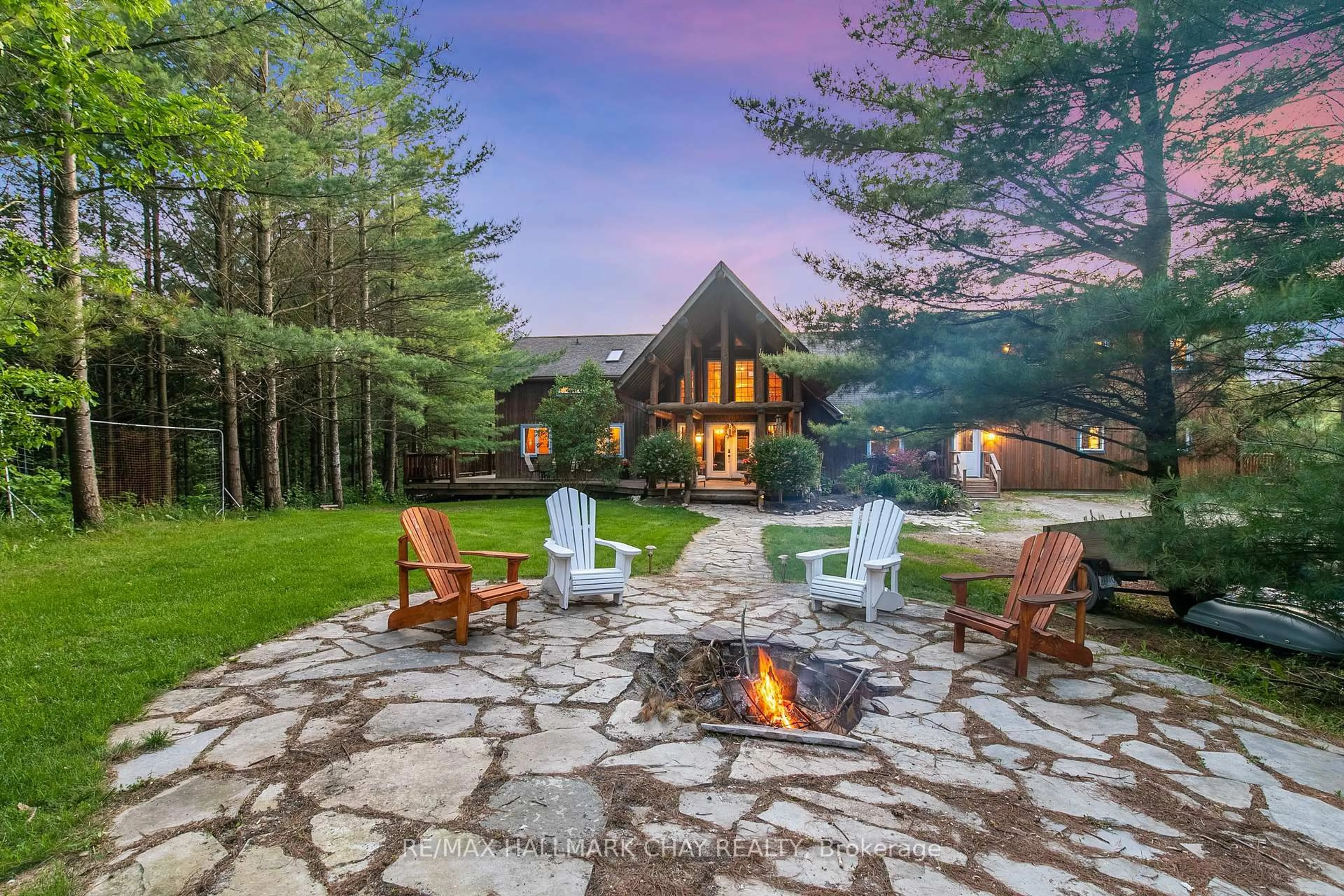Patio, mountain view for 5563 Wesson Rd, New Tecumseth Ontario L0L 1L0