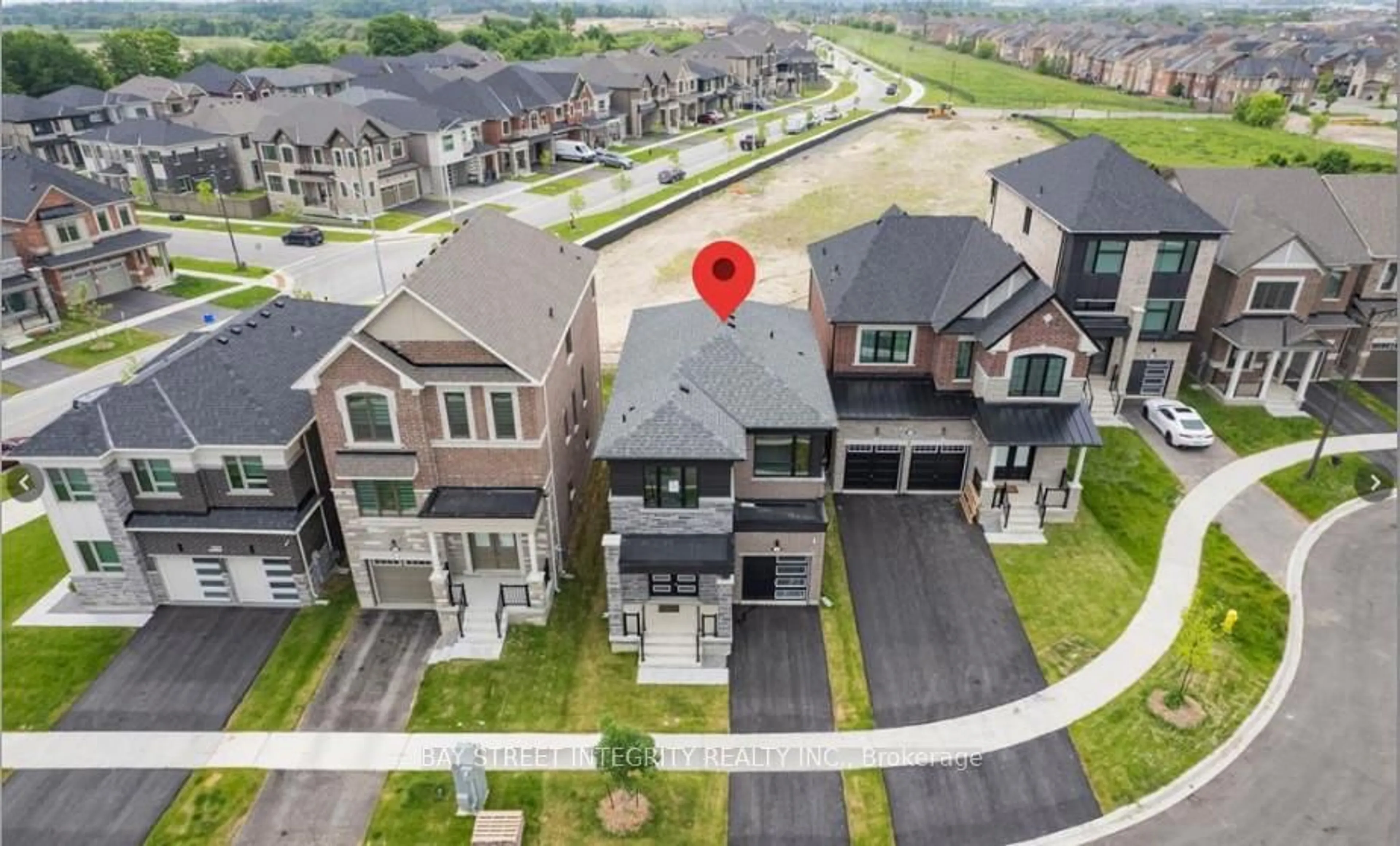 A pic from outside/outdoor area/front of a property/back of a property/a pic from drone, unknown for 5 Erin Ridge Crt, Markham Ontario L6C 1A6