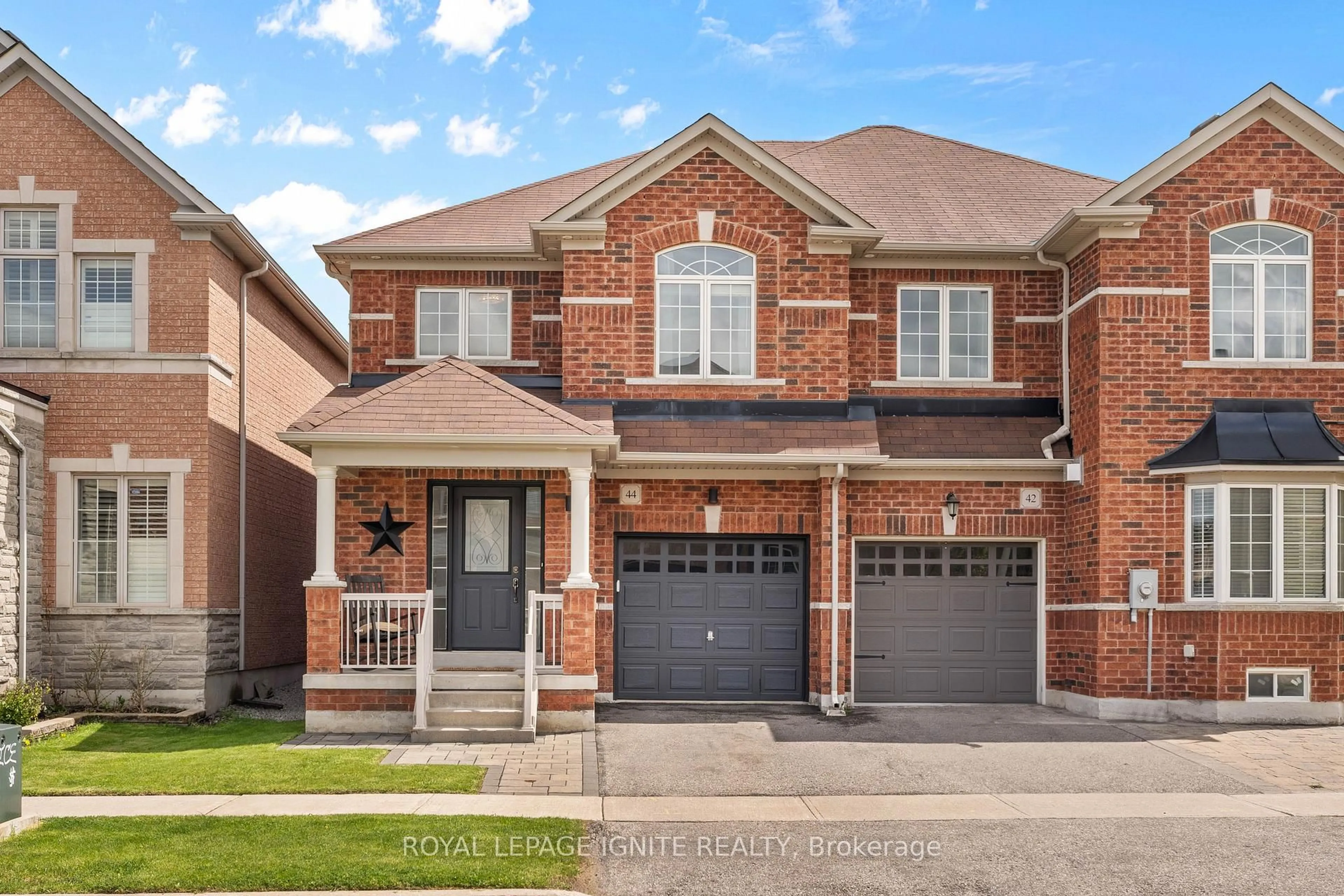 Home with brick exterior material, street for 44 Hare Farm Gate, Whitchurch-Stouffville Ontario L4A 0Y6