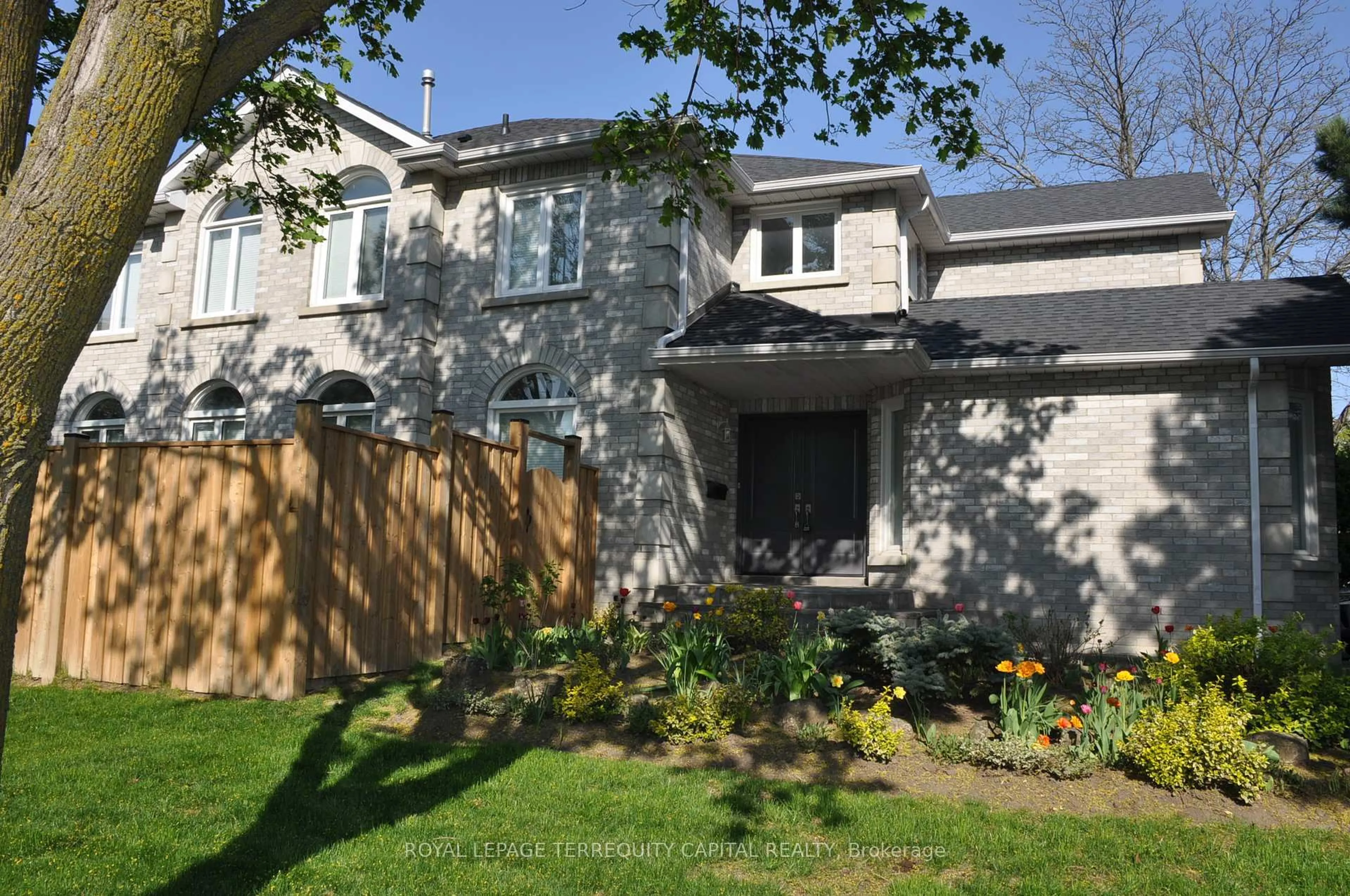 Patio, street for 20 Brownridge Dr, Vaughan Ontario L4J 7X6