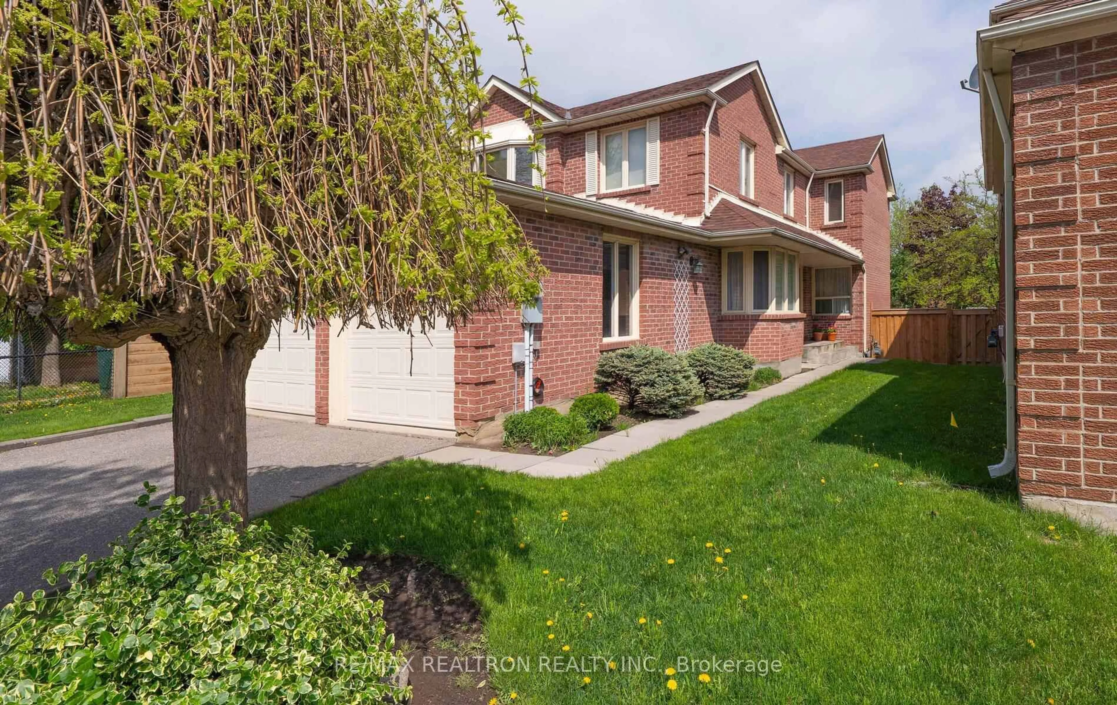Home with brick exterior material, street for 178 Winding Lane, Vaughan Ontario L4J 5J3