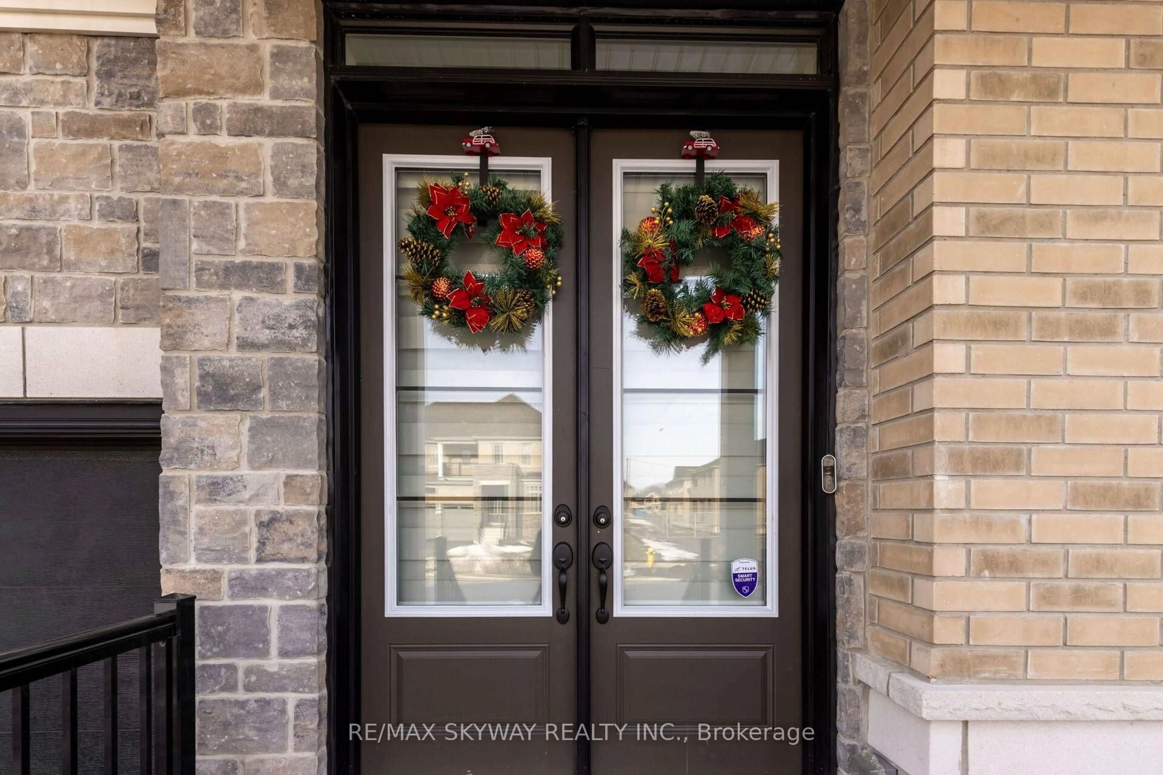 Indoor entryway for 5 Twinleaf Cres, Adjala-Tosorontio Ontario L0G 1W0