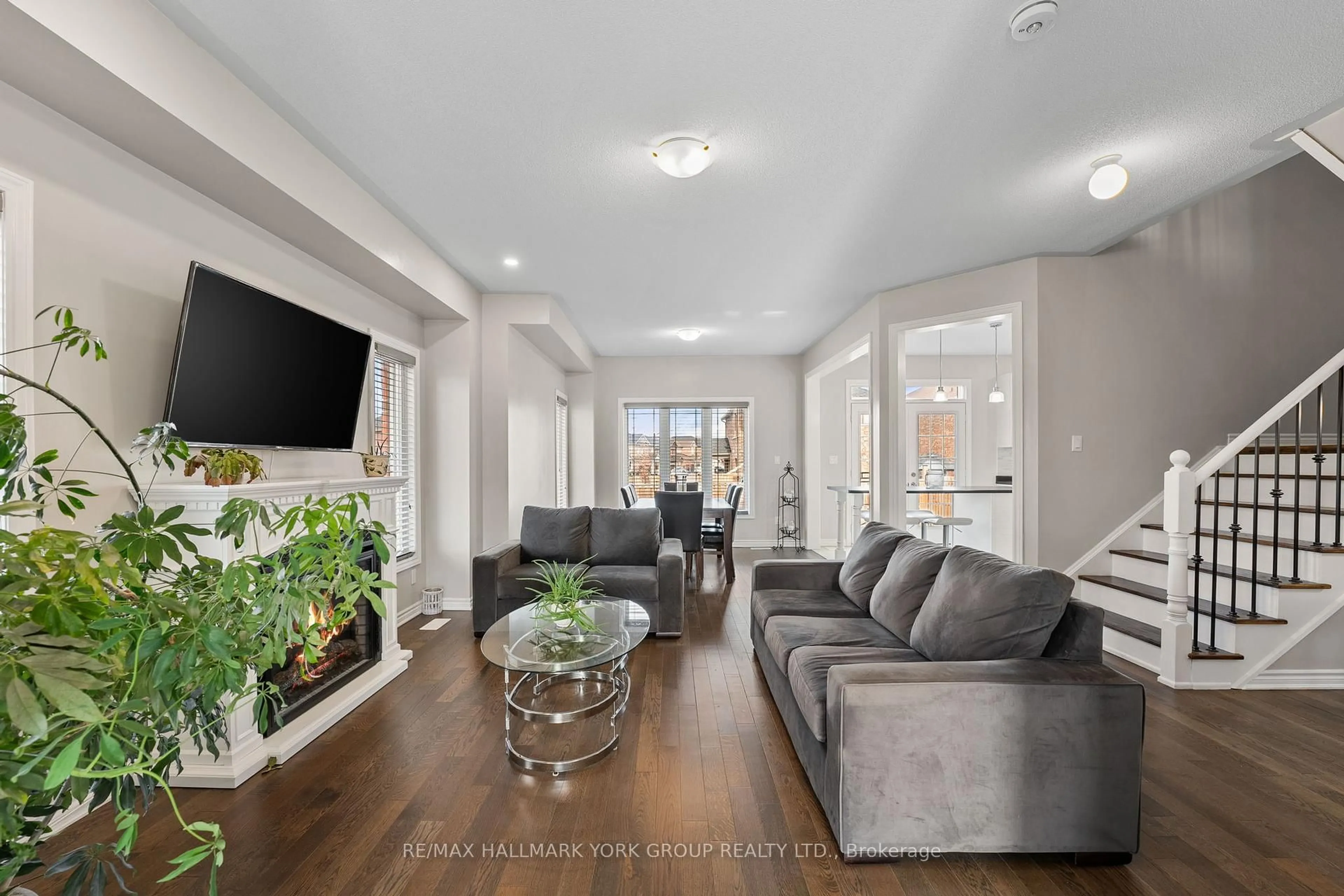 Living room with furniture, unknown for 8 Pollock Ave, Brock Ontario L0K 1A0