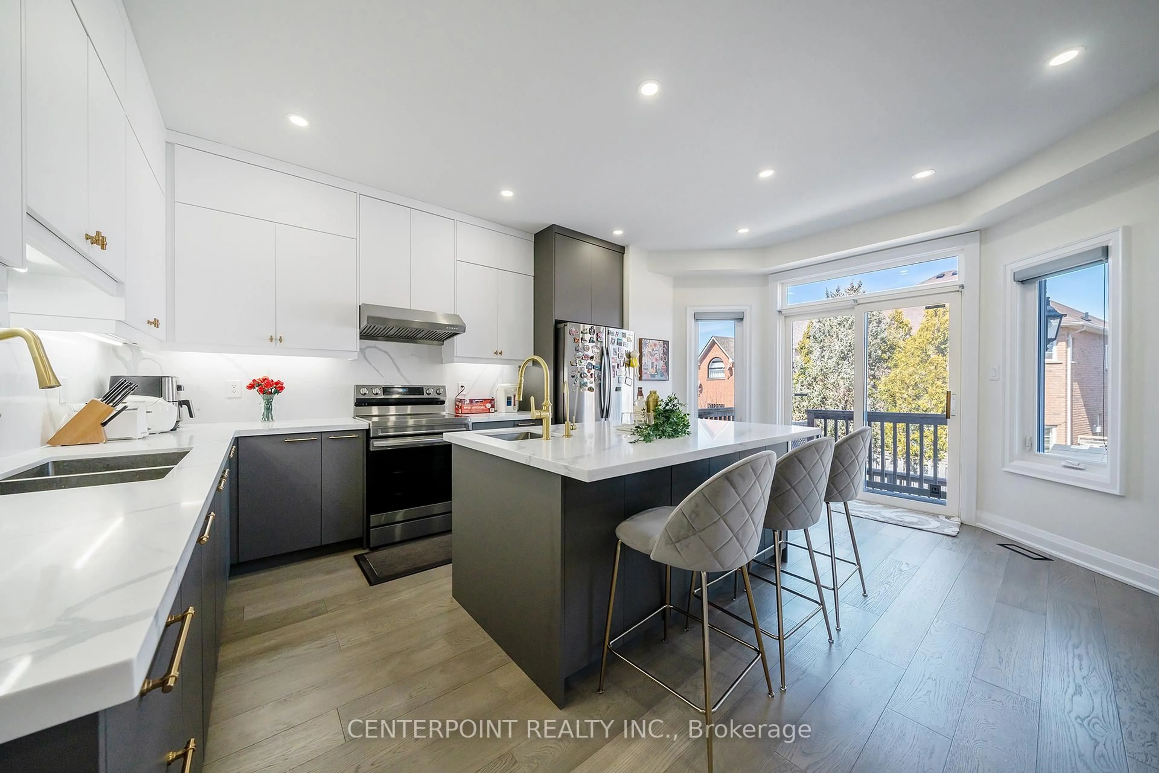 Open concept kitchen, unknown for 44 Bridlefield Lane, Markham Ontario L6C 2B9