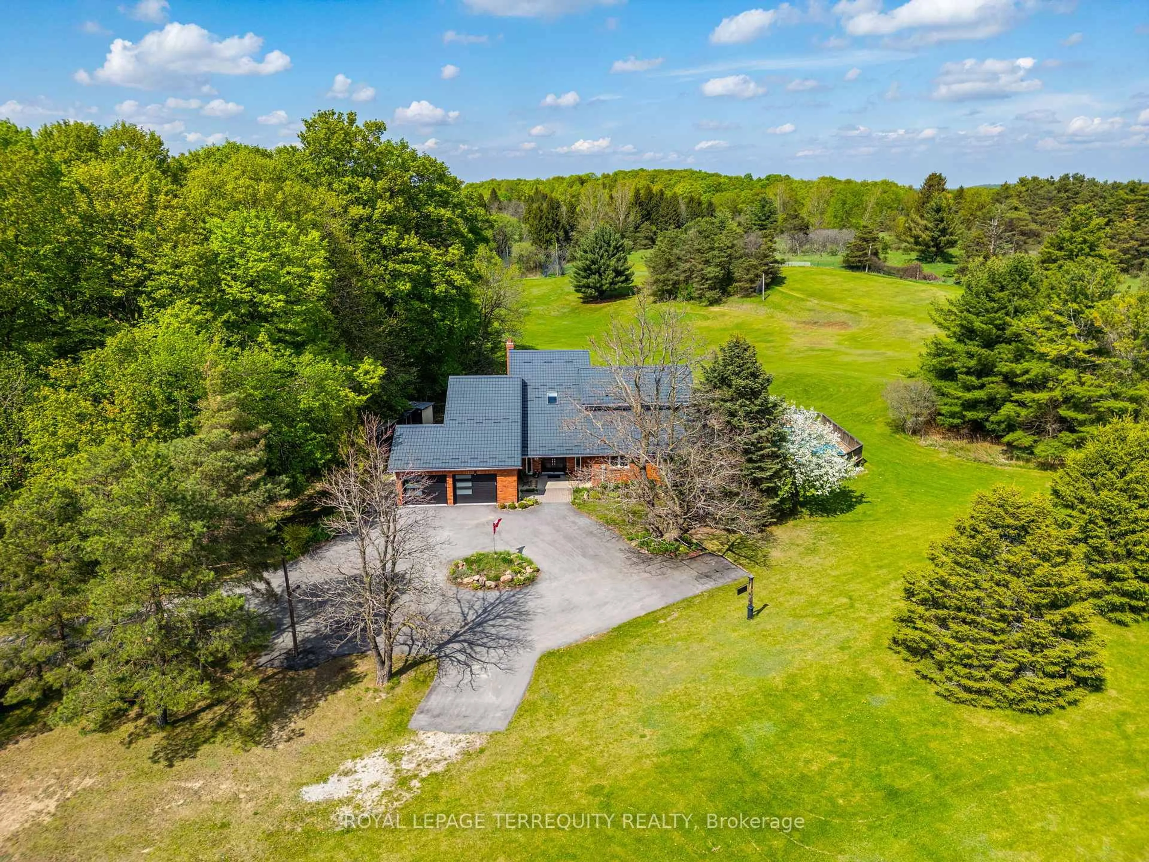 A pic from outside/outdoor area/front of a property/back of a property/a pic from drone, water/lake/river/ocean view for 1041 Concession 8 Rd, Adjala-Tosorontio Ontario L0G 1W0