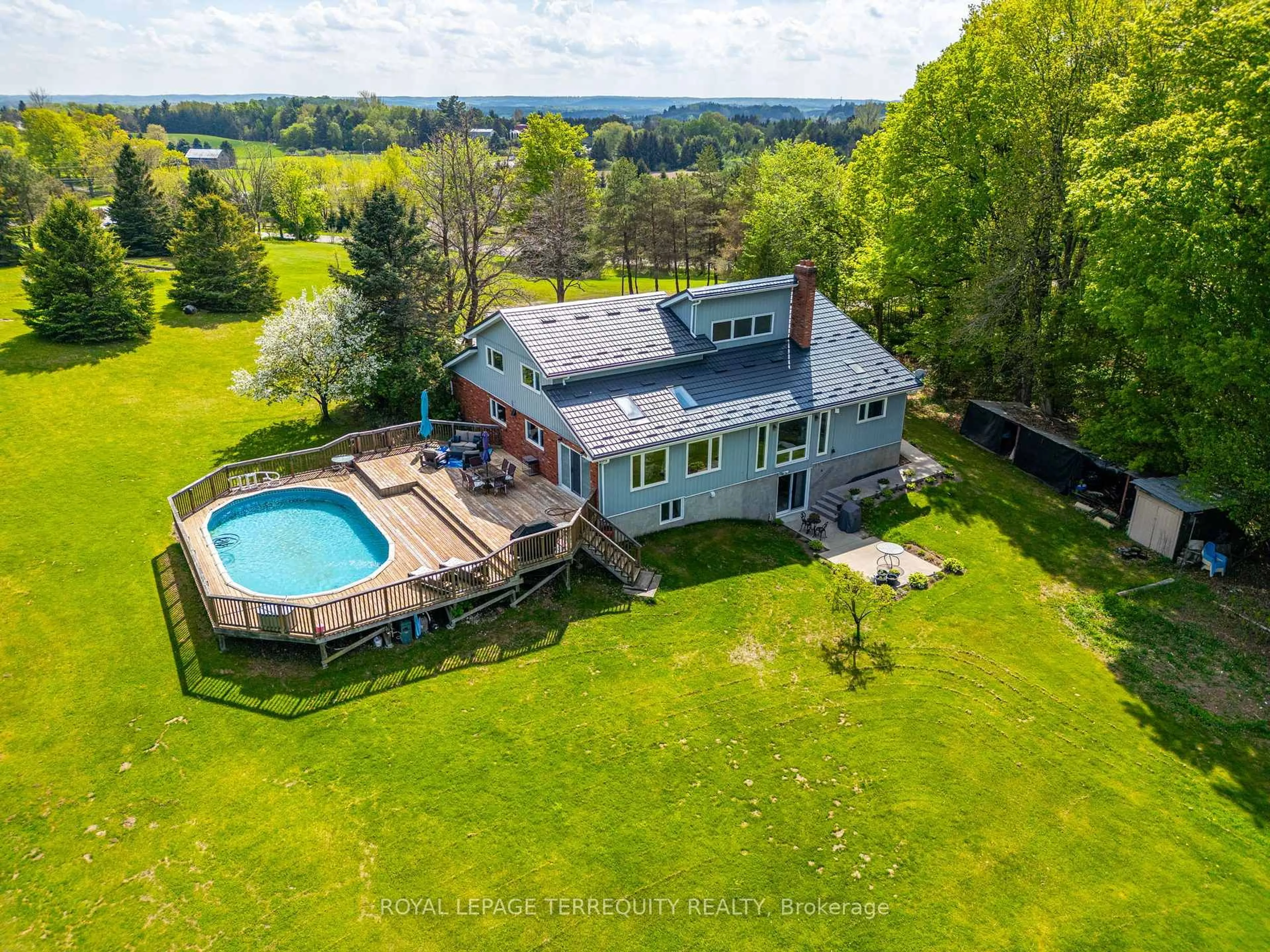 A pic from outside/outdoor area/front of a property/back of a property/a pic from drone, water/lake/river/ocean view for 1041 Concession 8 Rd, Adjala-Tosorontio Ontario L0G 1W0