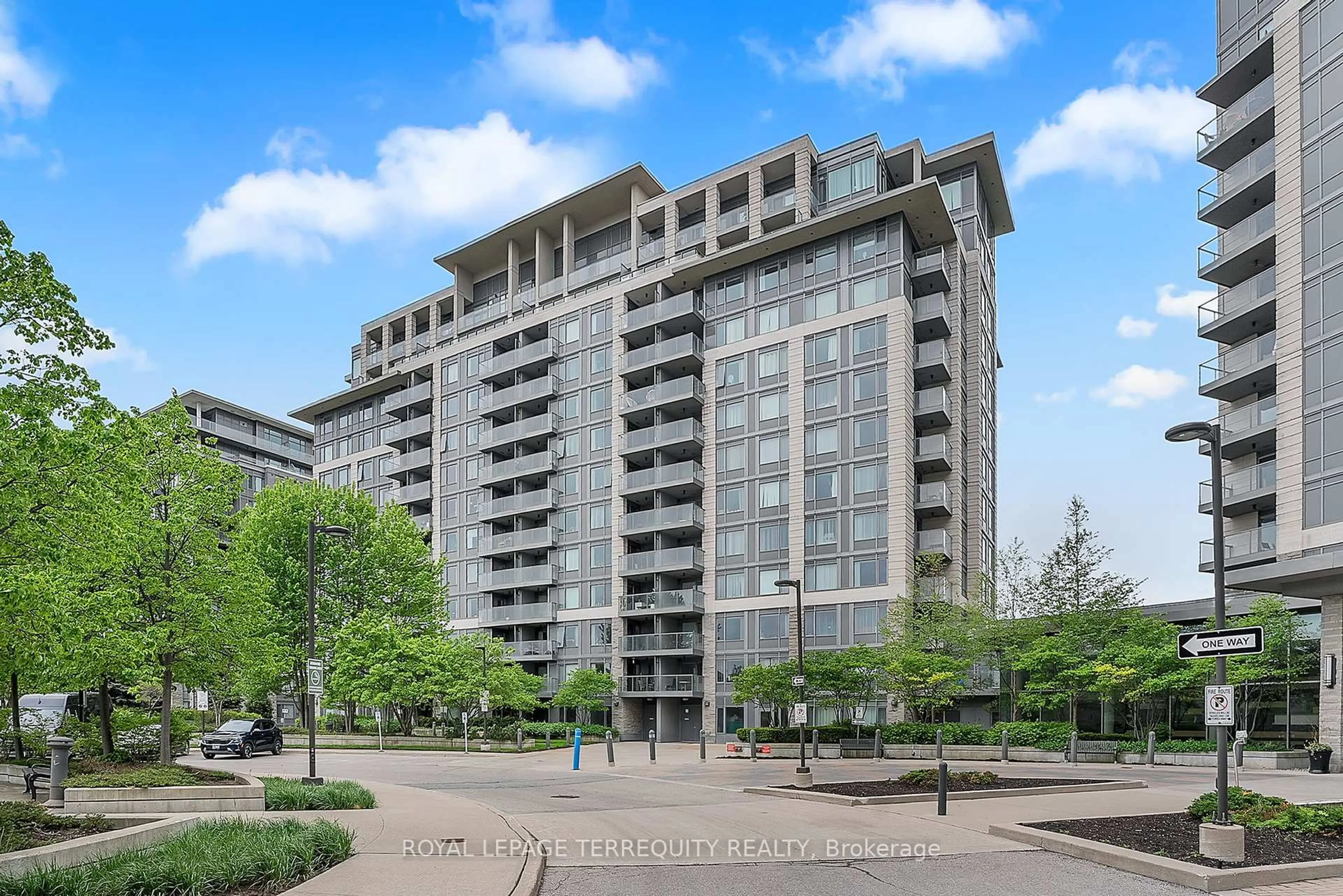 Unknown for 273 South Park Rd #210, Markham Ontario L3T 0B5