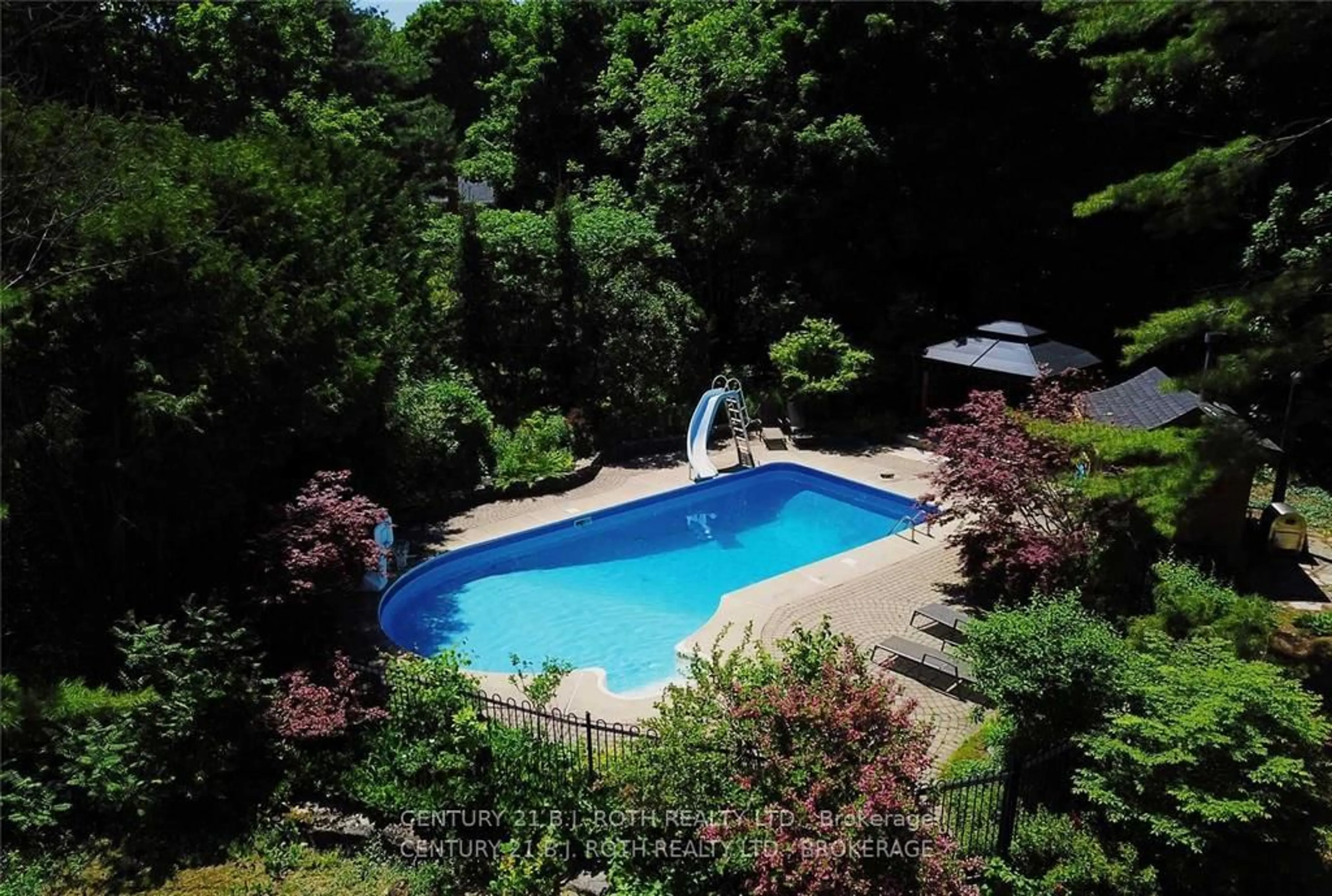 Pool for 3274 Liah Lane, Innisfil Ontario L9S 2B4