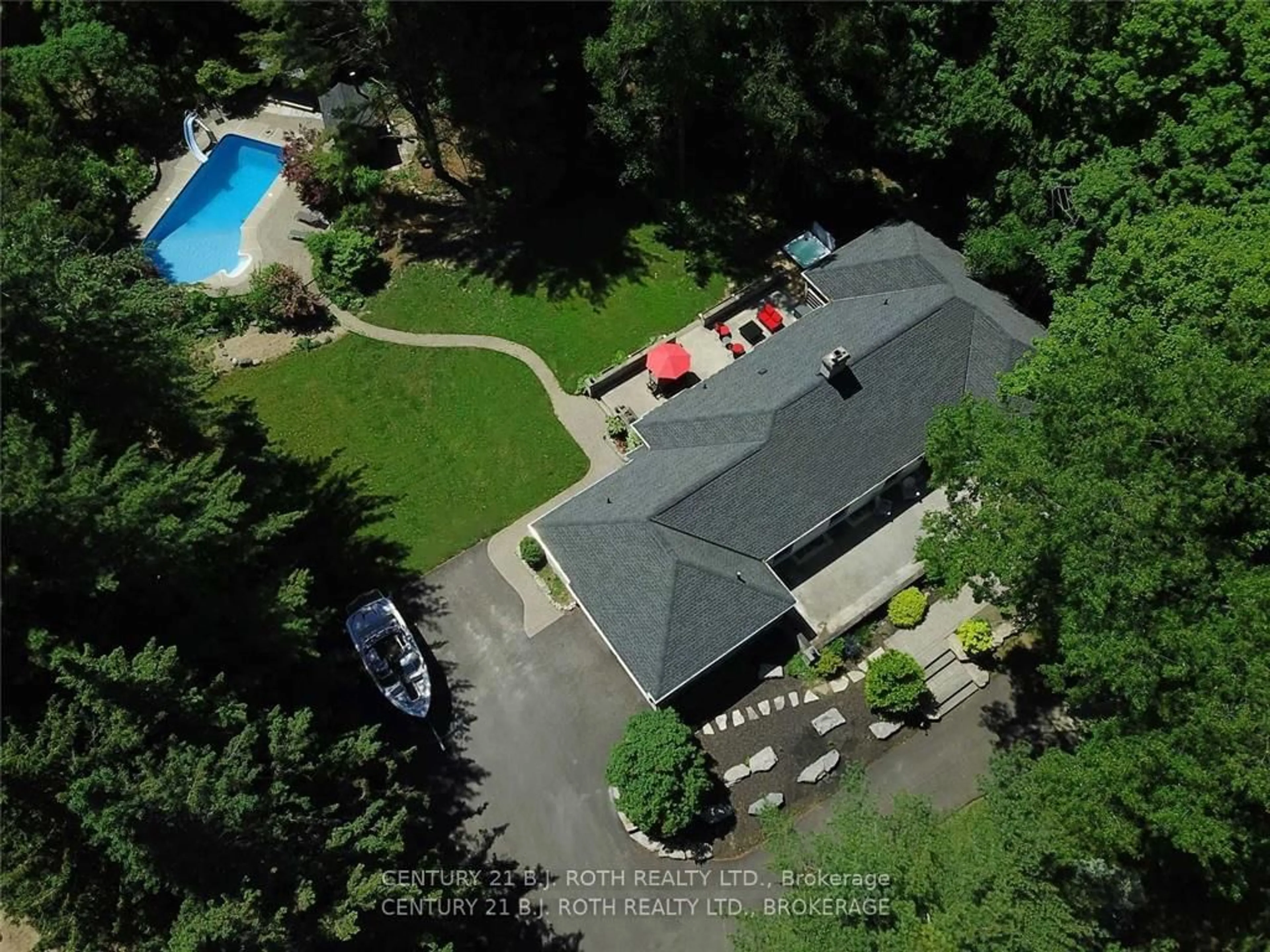 A pic from outside/outdoor area/front of a property/back of a property/a pic from drone, unknown for 3274 Liah Lane, Innisfil Ontario L9S 2B4