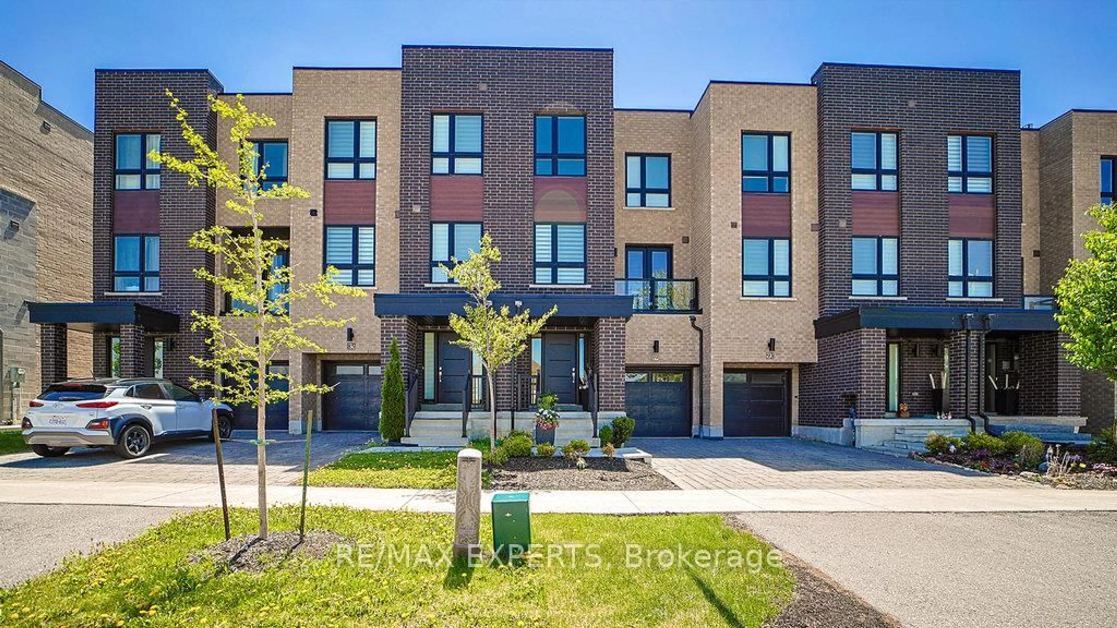 Home with brick exterior material, street for 89 Gridiron Gate, Vaughan Ontario L4H 4W8