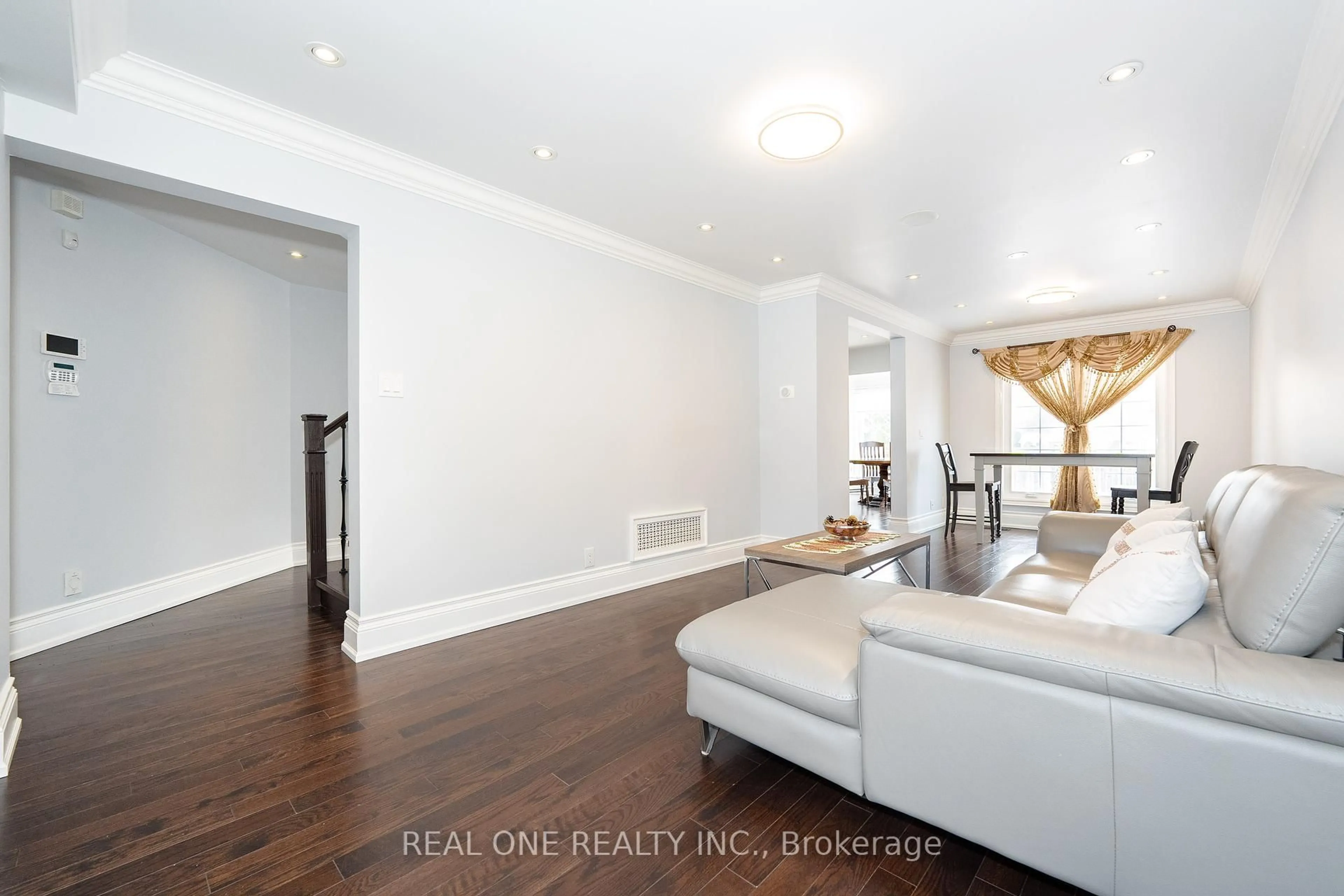 A pic of a room for 67 Eleanor Circ, Richmond Hill Ontario L4C 6K6