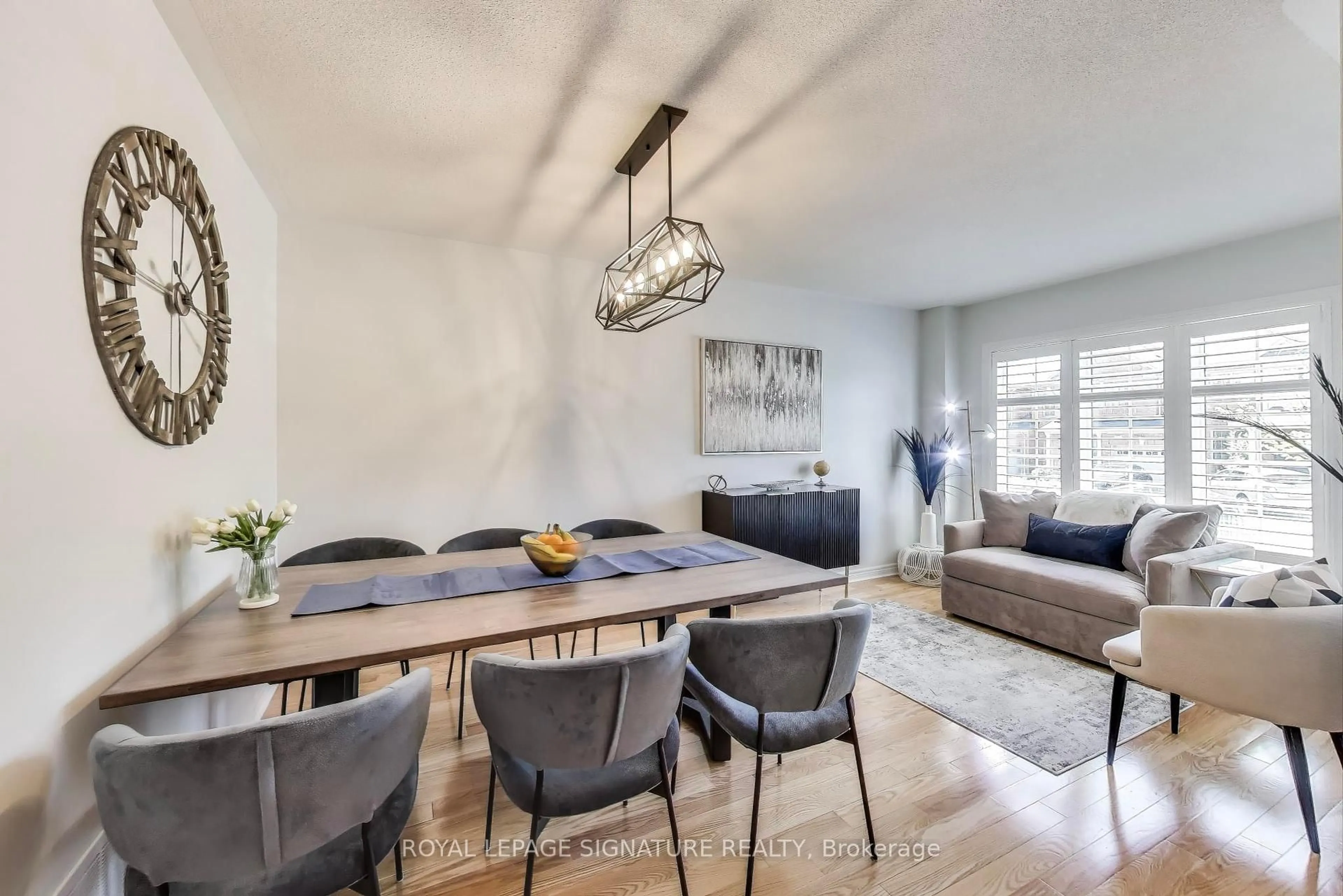 Dining room, wood/laminate floor for 7 Betula Gate, Whitchurch-Stouffville Ontario L4A 0V2