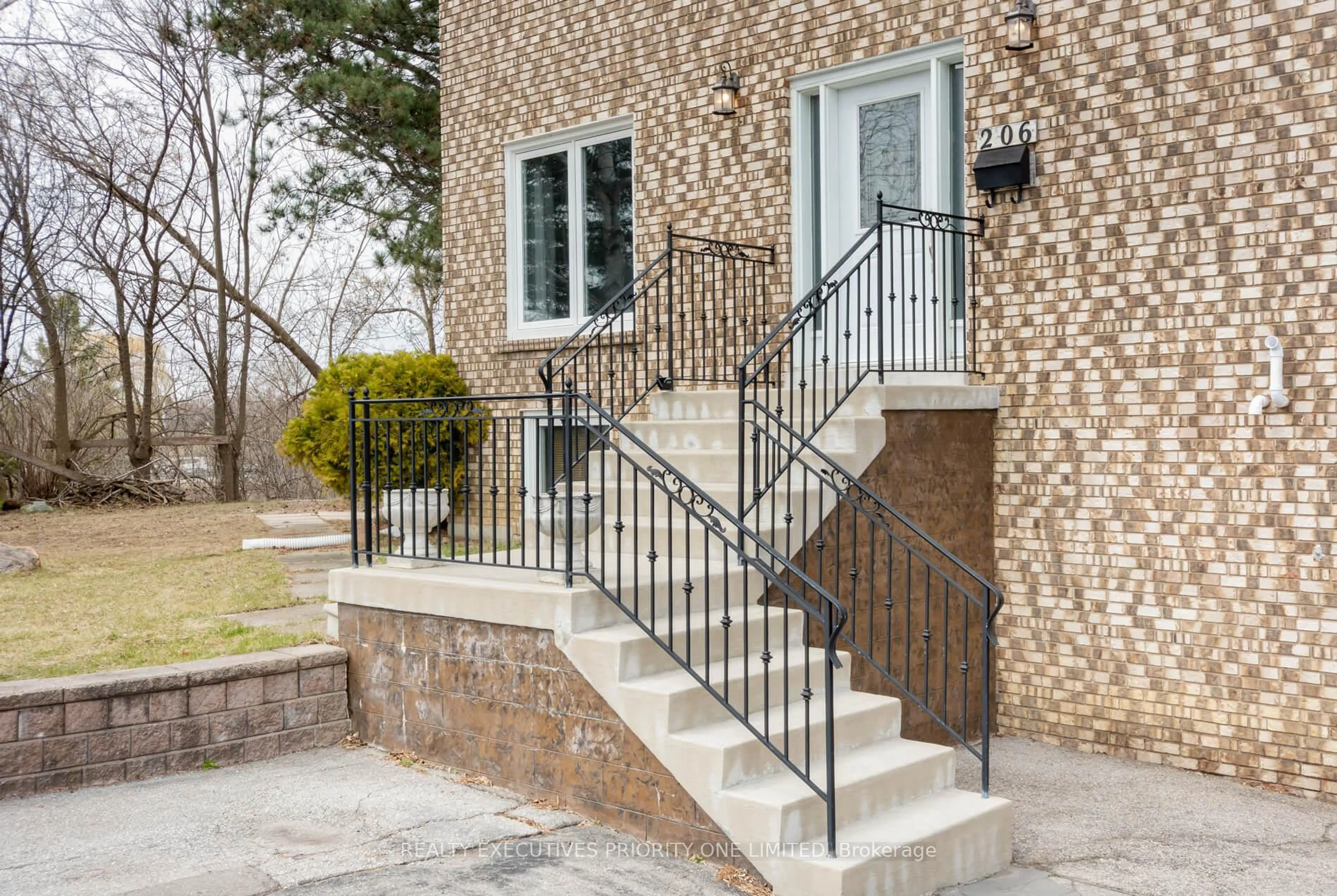 Stairs for 206 Andrew Park, Vaughan Ontario L4L 1G2