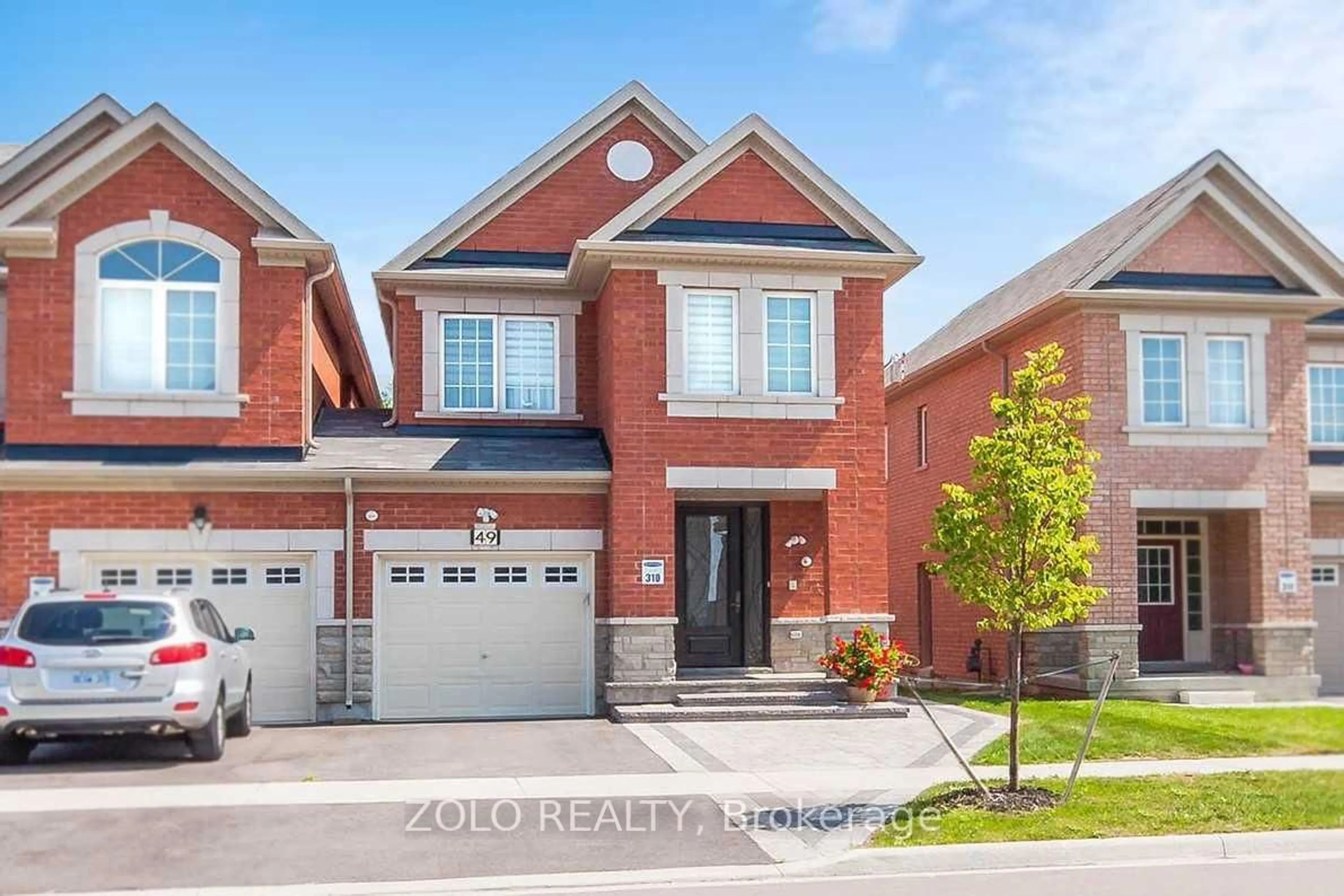 Home with brick exterior material, street for 49 Collin Crt, Richmond Hill Ontario L4E 0X6