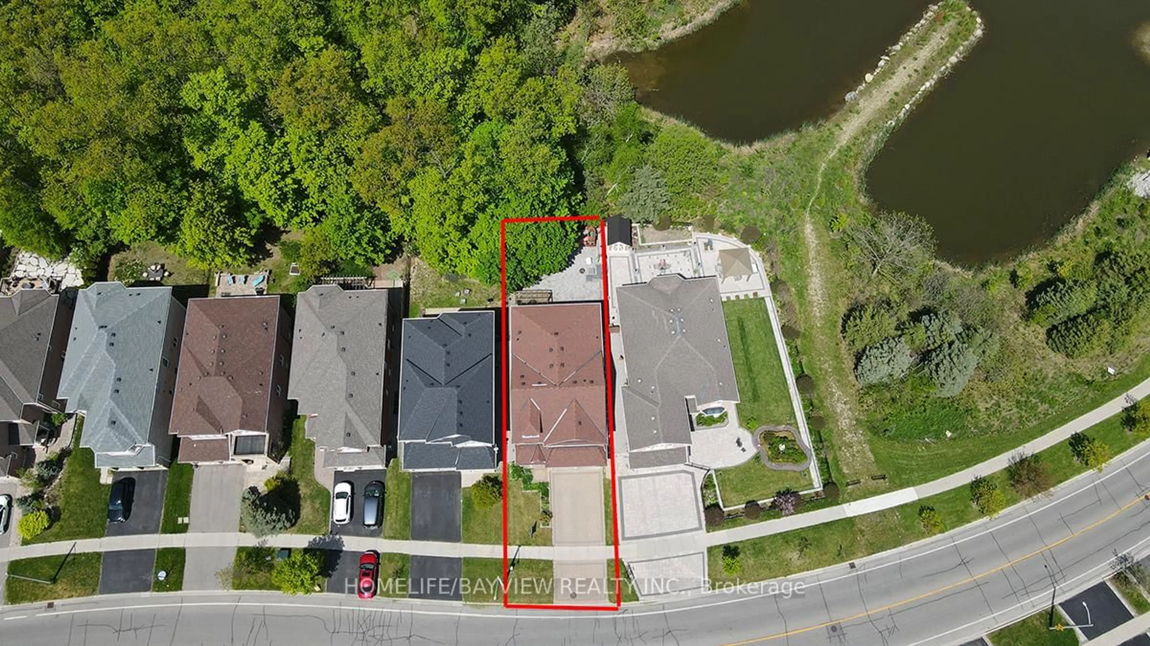 A pic from outside/outdoor area/front of a property/back of a property/a pic from drone, water/lake/river/ocean view for 46 Canyon Hill Ave, Richmond Hill Ontario L4C 9T5