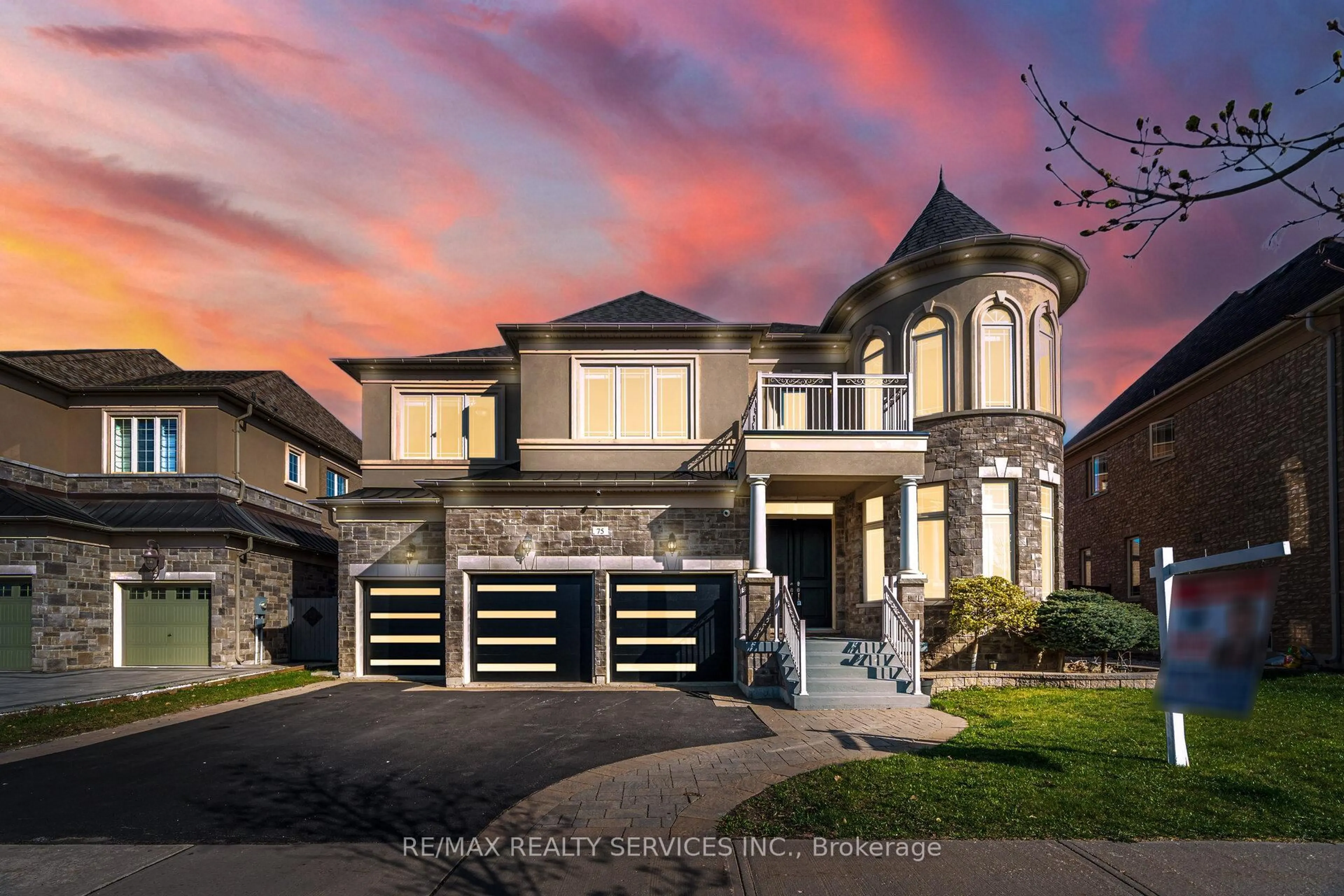 Home with brick exterior material, street for 75 Parkheights Tr, King Ontario L7B 0A2