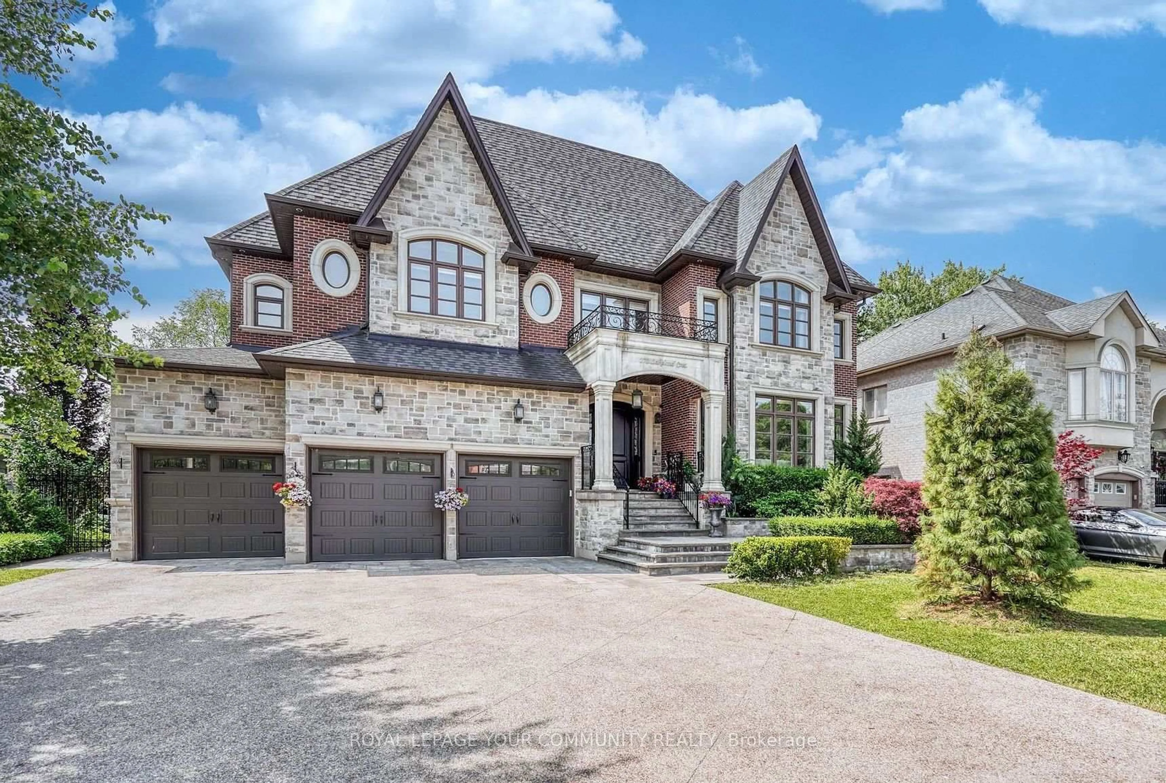 Home with brick exterior material, street for 173 Lakeland Cres, Richmond Hill Ontario L4E 3A4