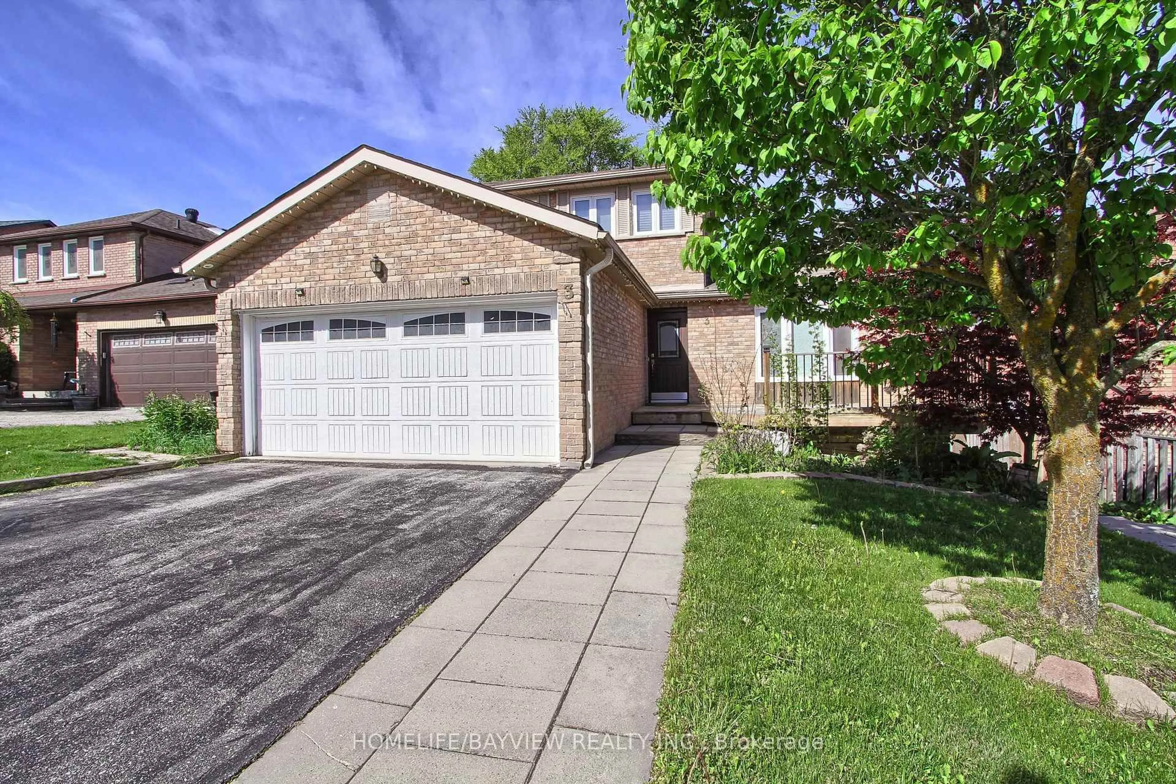 Home with brick exterior material, street for 3 Tower Crt, Bradford West Gwillimbury Ontario L3Z 2V2