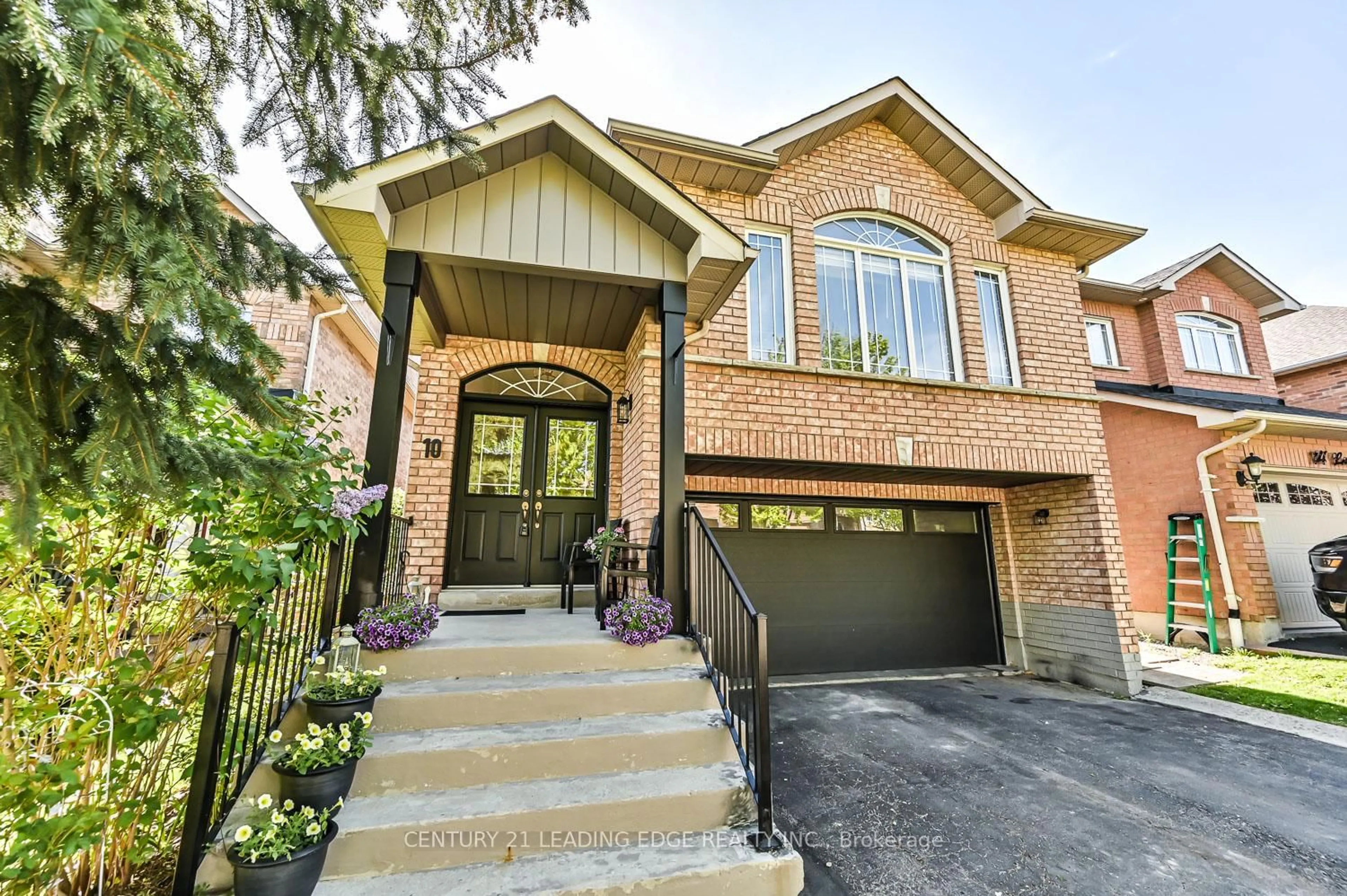Home with brick exterior material, street for 10 Lamont Crt, Vaughan Ontario L6A 3B6
