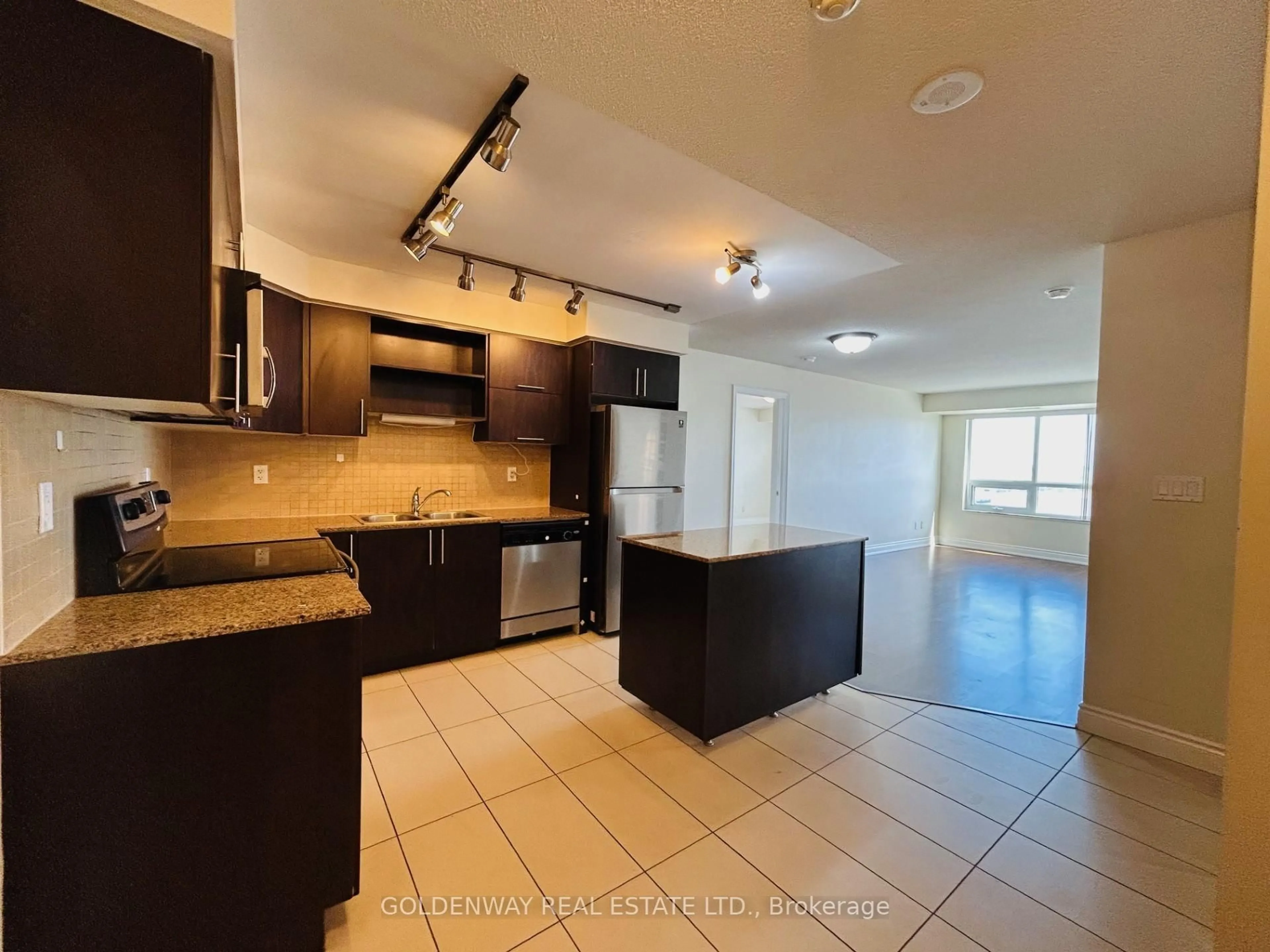 Open concept kitchen, ceramic/tile floor for 50 Clegg Rd #615, Markham Ontario L6G 0C6