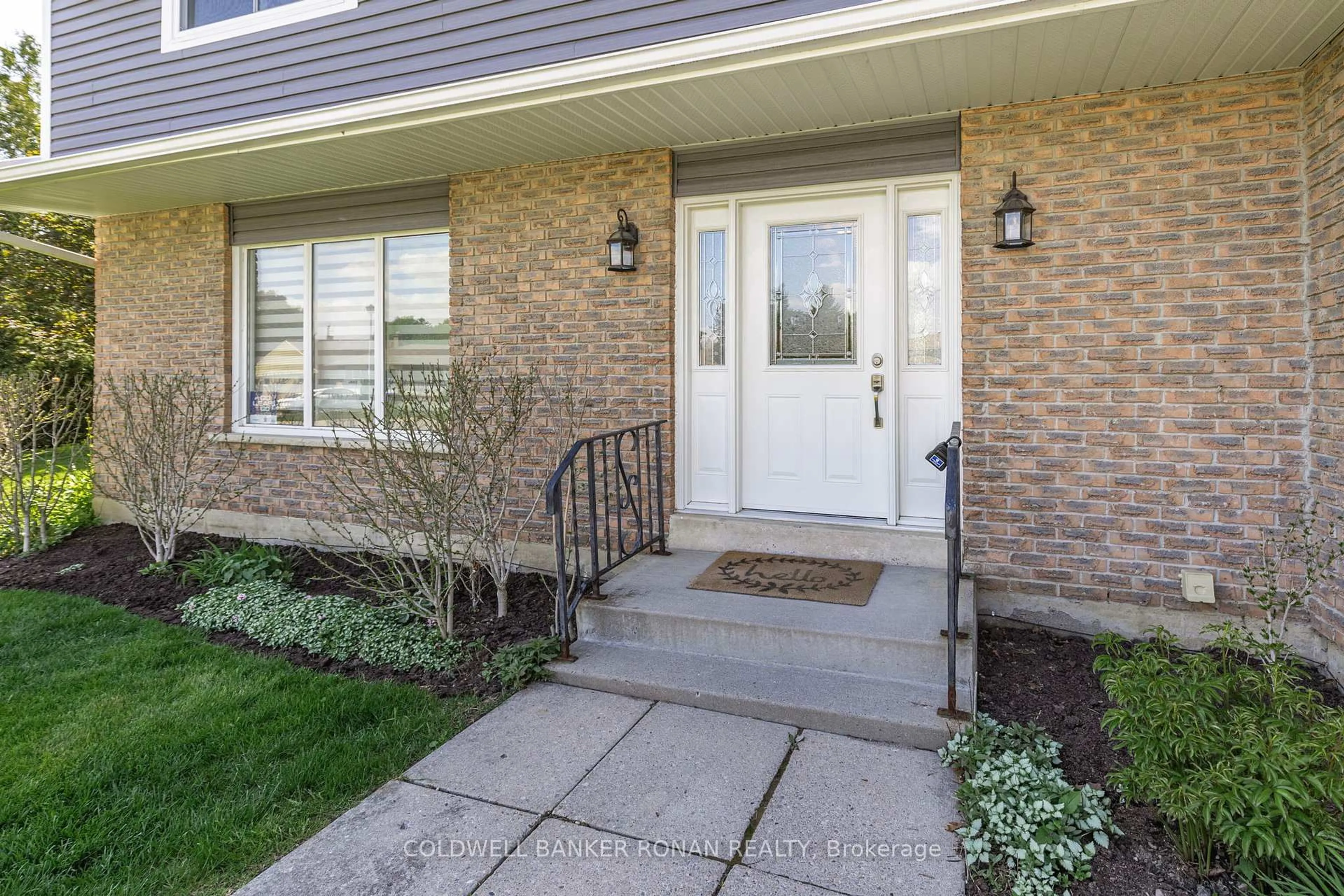 Unknown for 104 Nelson St, Bradford West Gwillimbury Ontario L3Z 2B6