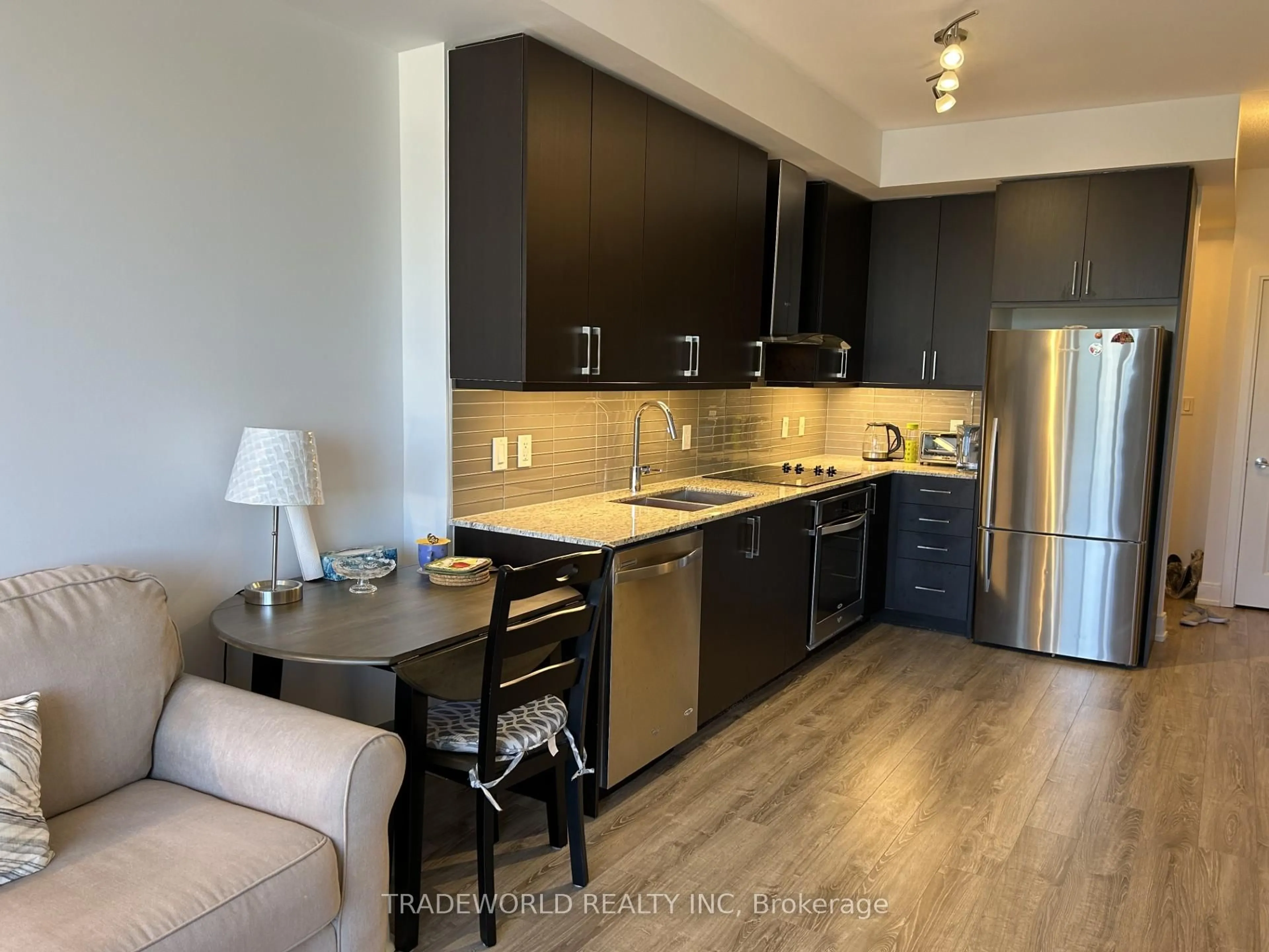 Open concept kitchen, unknown for 9608 Yonge St #1001A, Richmond Hill Ontario L4C 0X4