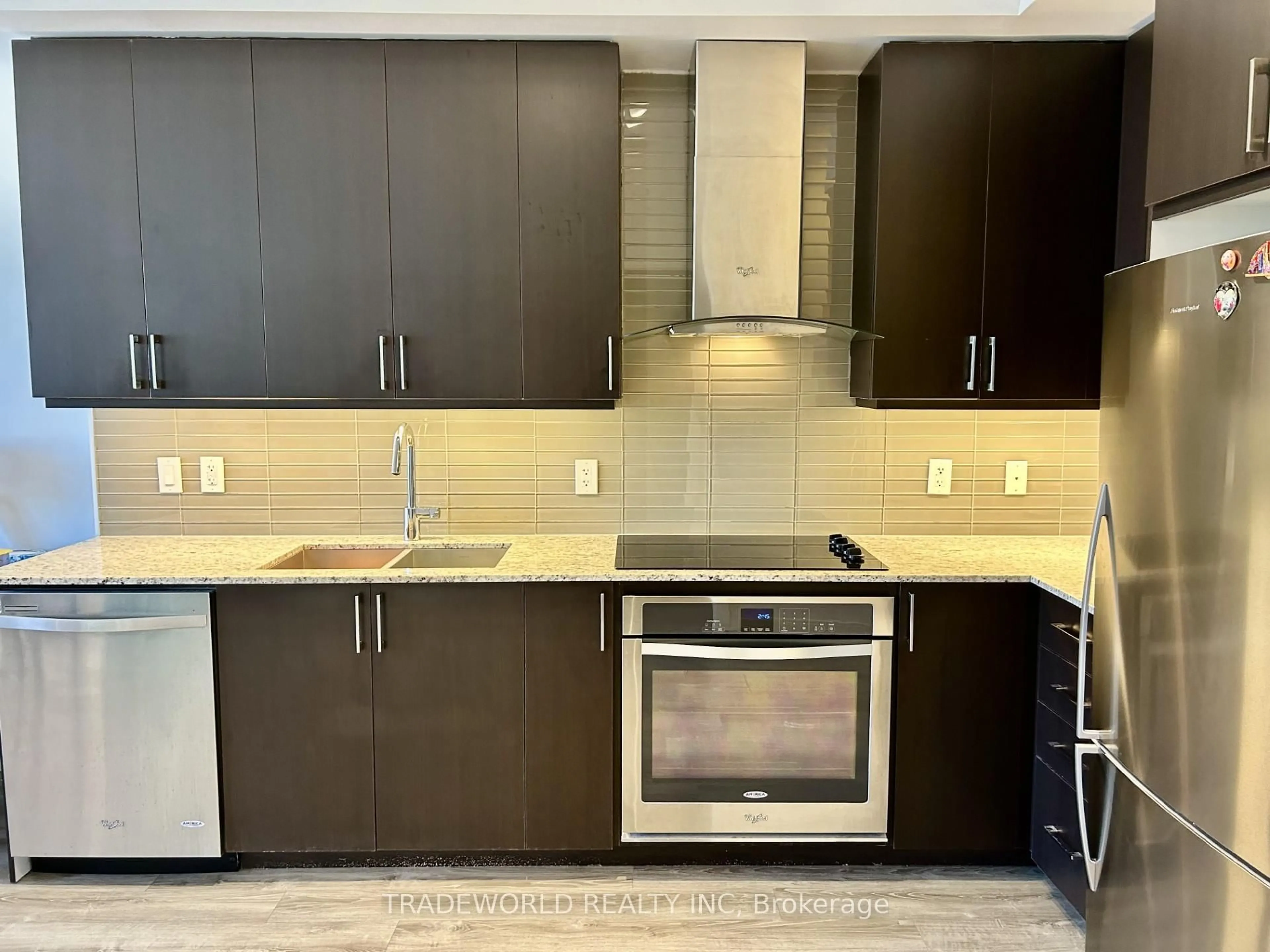 Unknown for 9608 Yonge St #1001A, Richmond Hill Ontario L4C 0X4