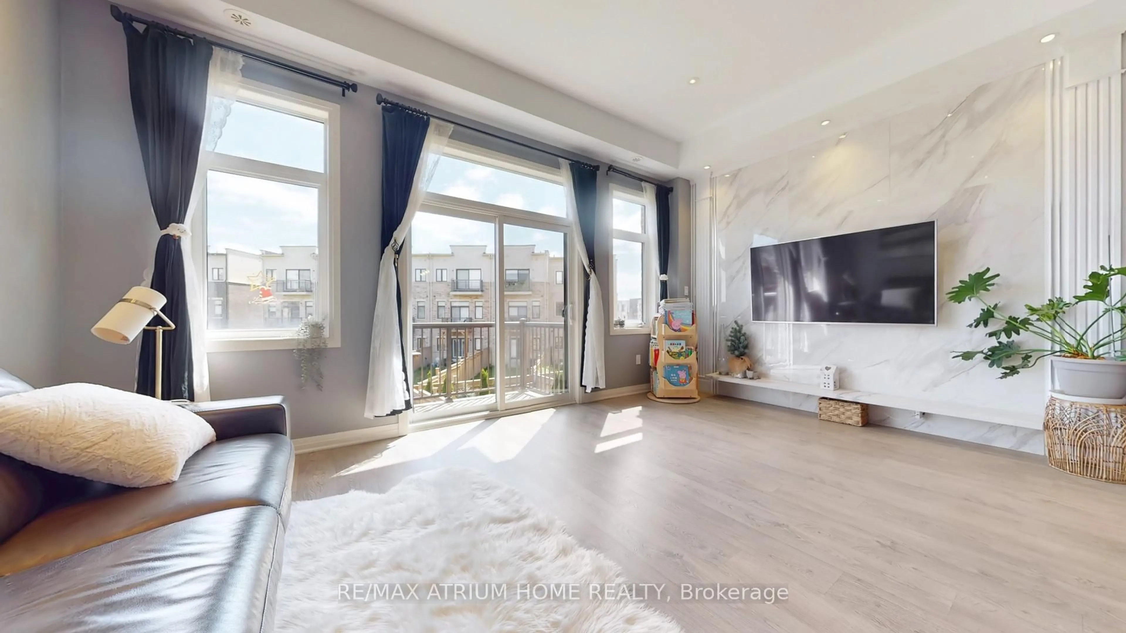 Living room with furniture, unknown for 143 Arianna Cres, Vaughan Ontario L6A 4Z9