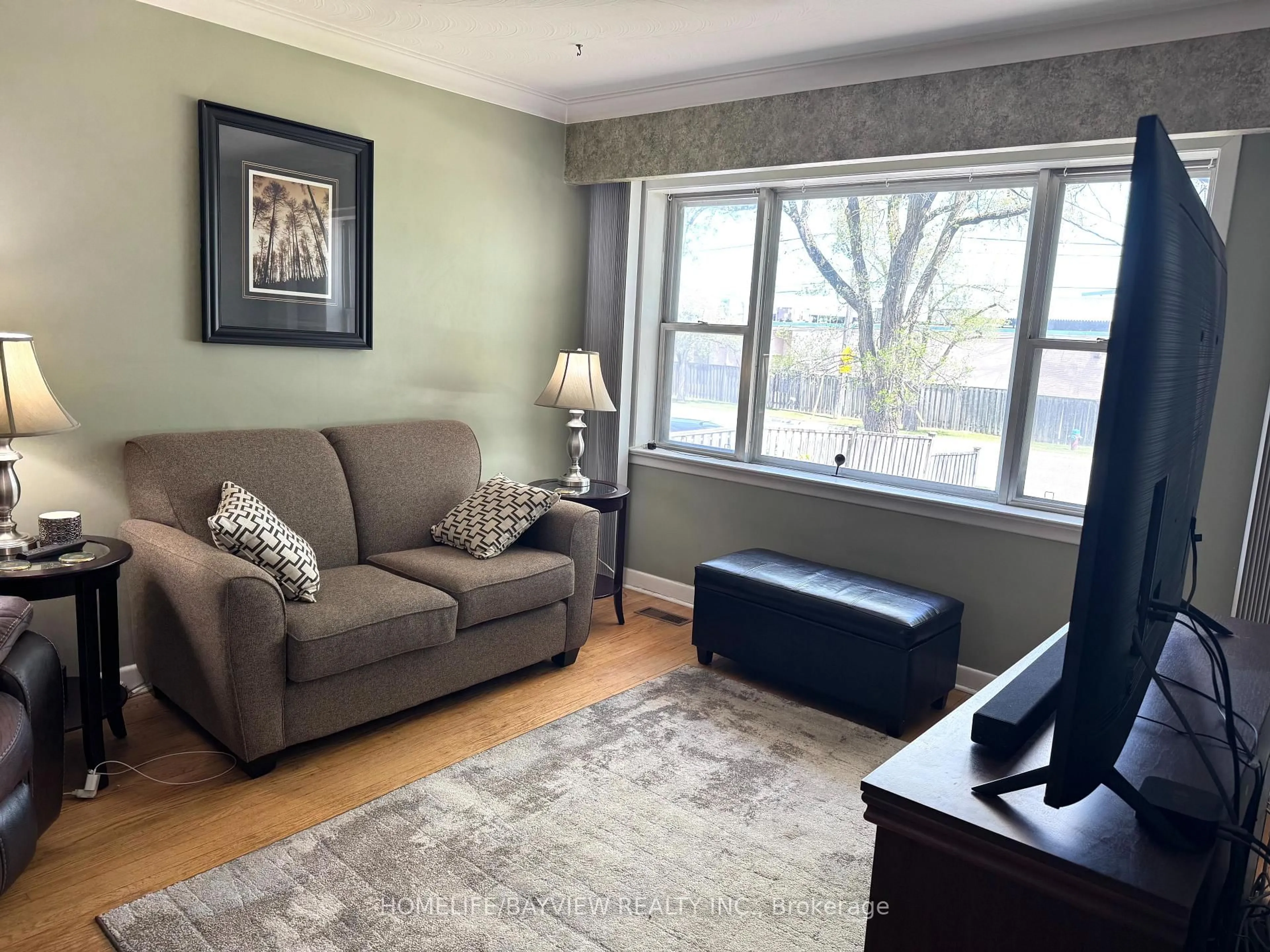 Living room with furniture, unknown for 240 Jacey Anne Dr, Richmond Hill Ontario L4C 4N5
