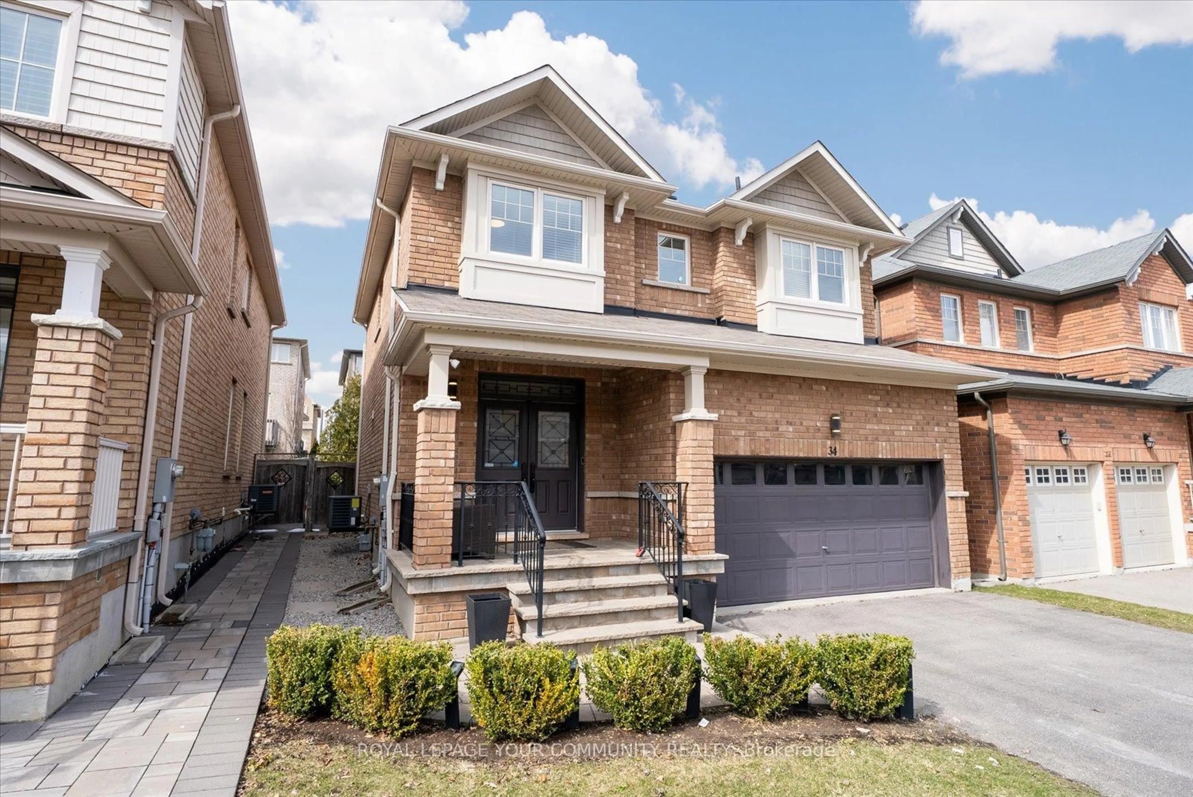 Home with brick exterior material, street for 34 Township Ave, Richmond Hill Ontario L4E 0J8