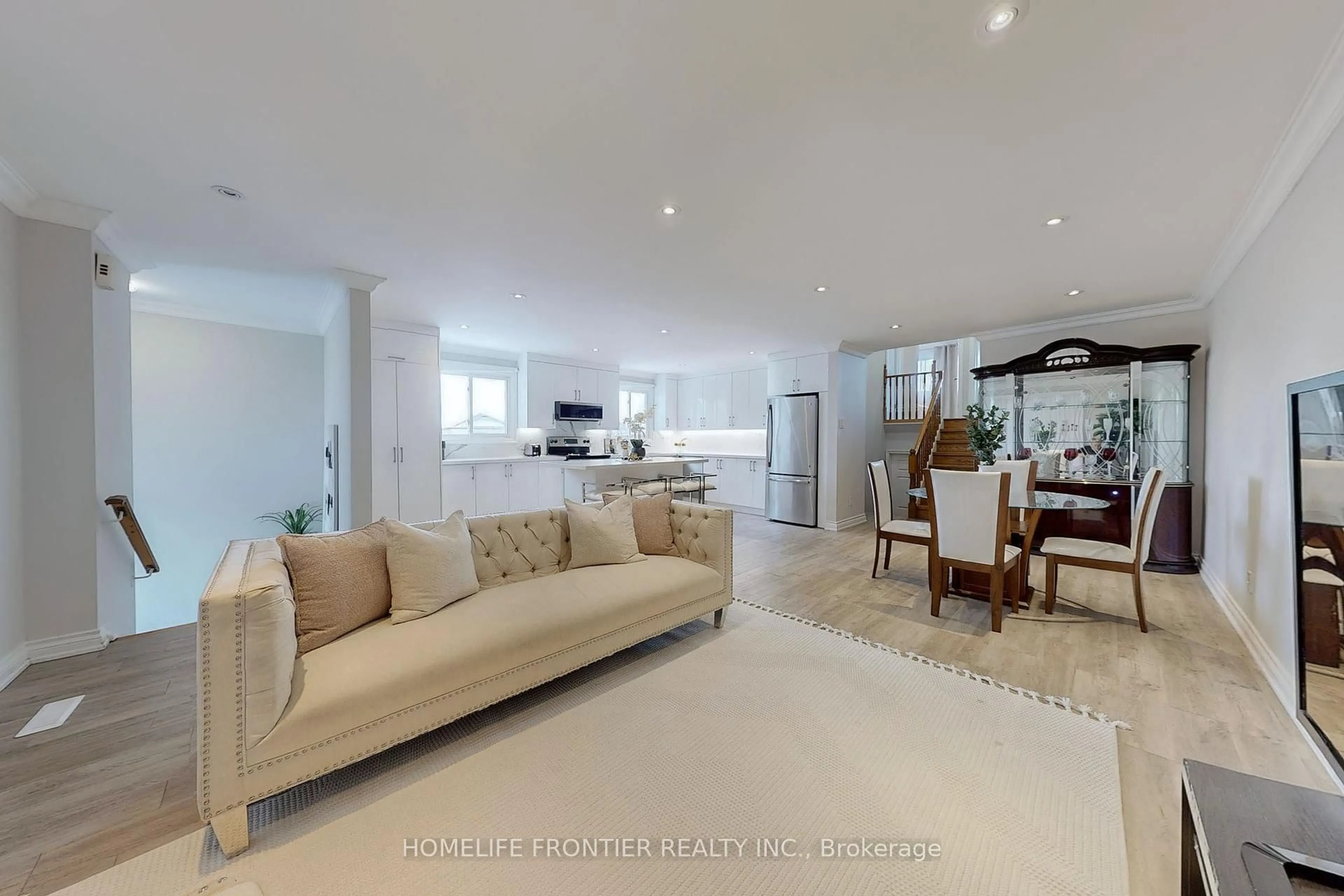 Living room with furniture, unknown for 49 Spyglass Hill Rd, Vaughan Ontario L4K 2K6