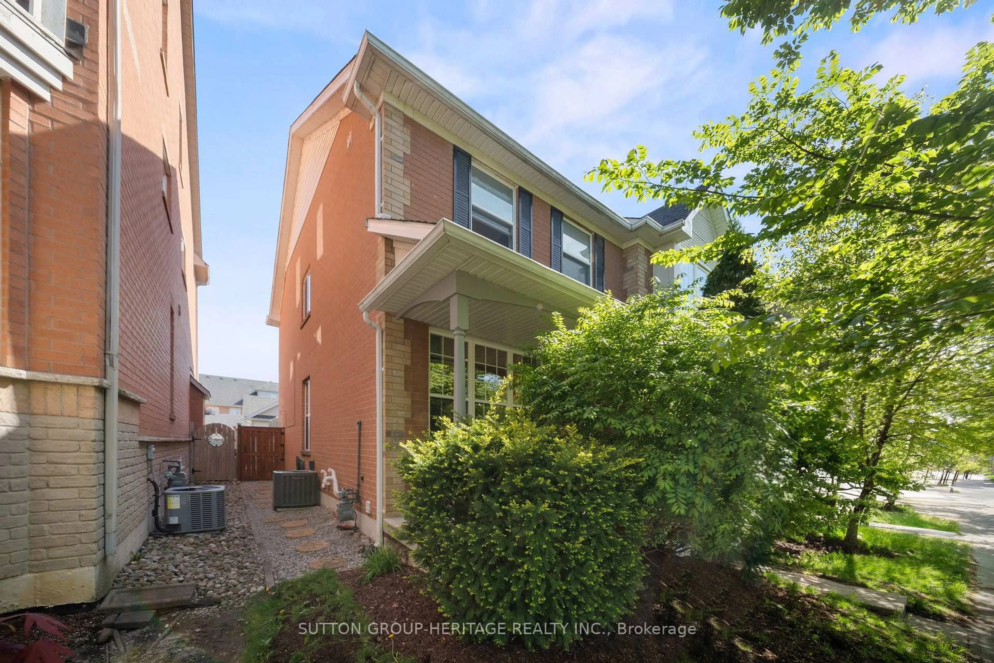Home with brick exterior material, street for 7 Donald Sim Ave, Markham Ontario L6B 1B6