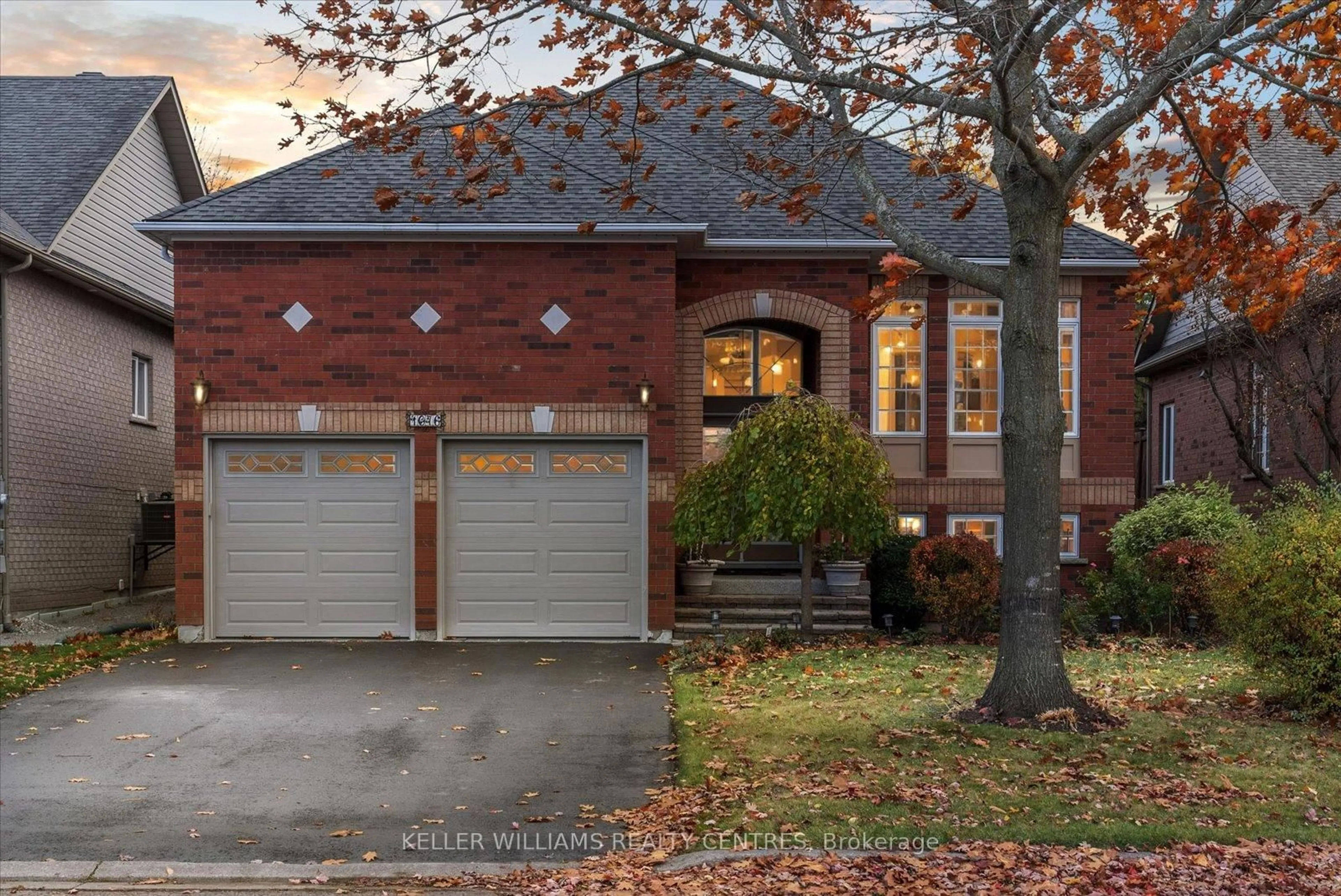 Home with brick exterior material, street for 1076 Broughton Lane, Newmarket Ontario L3X 2L6