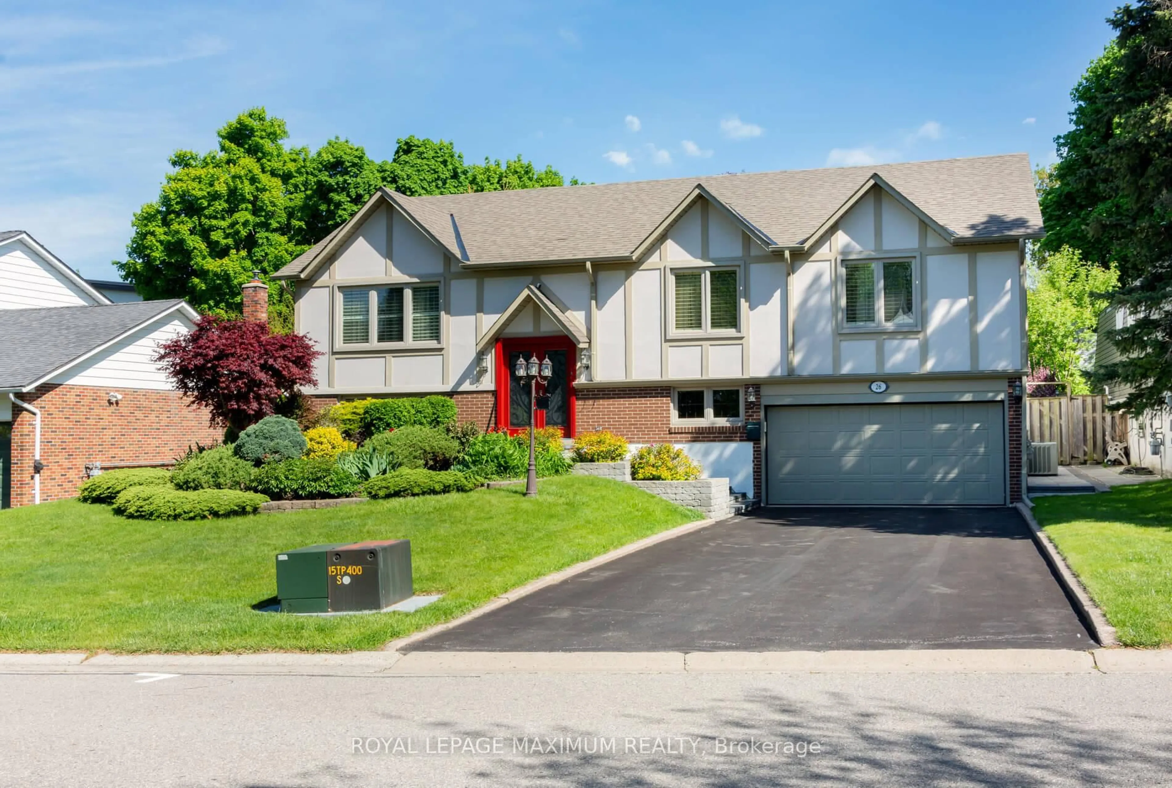 Home with vinyl exterior material, street for 26 Hamilton Hall Dr, Markham Ontario L3P 2P2