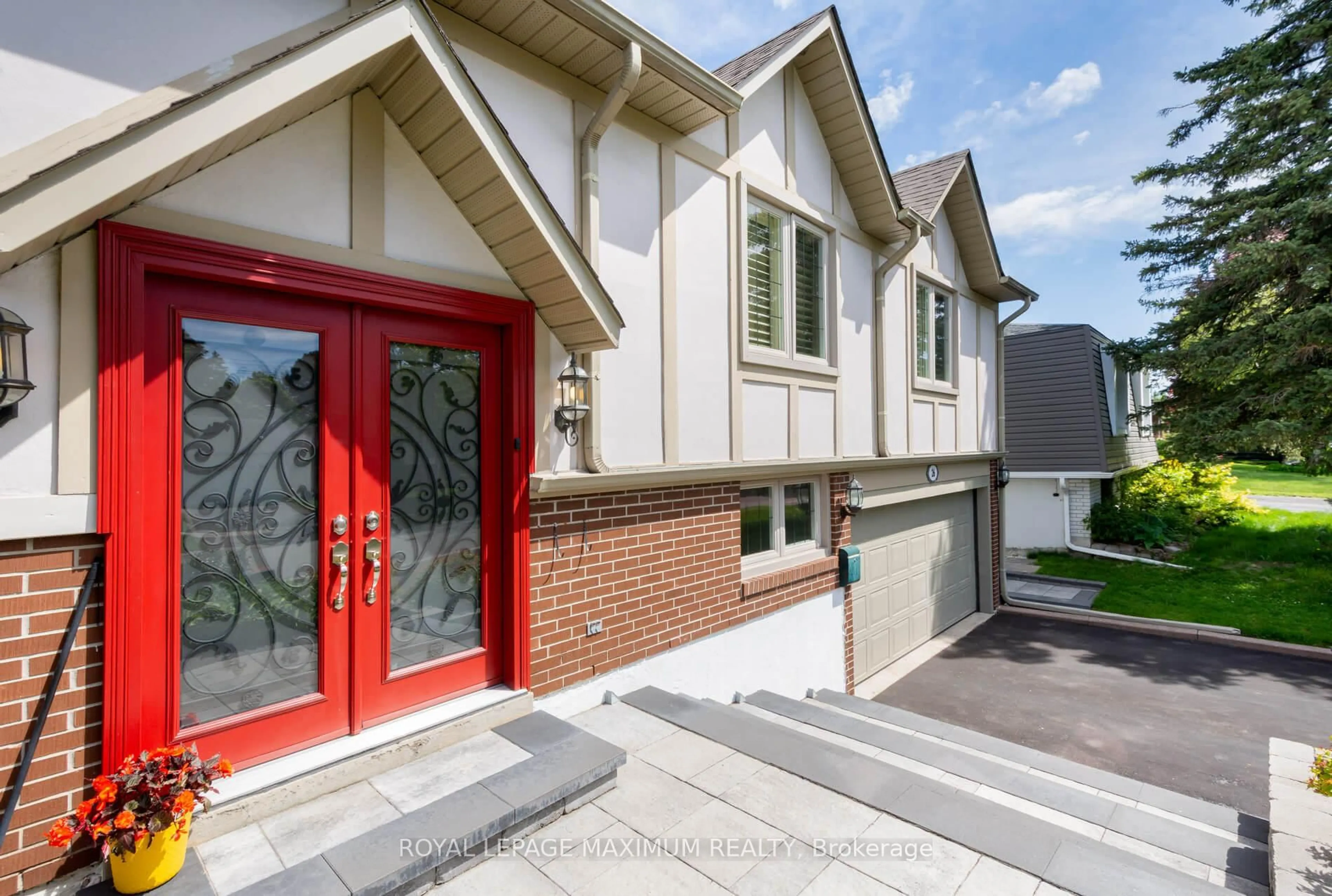 Home with brick exterior material, street for 26 Hamilton Hall Dr, Markham Ontario L3P 2P2