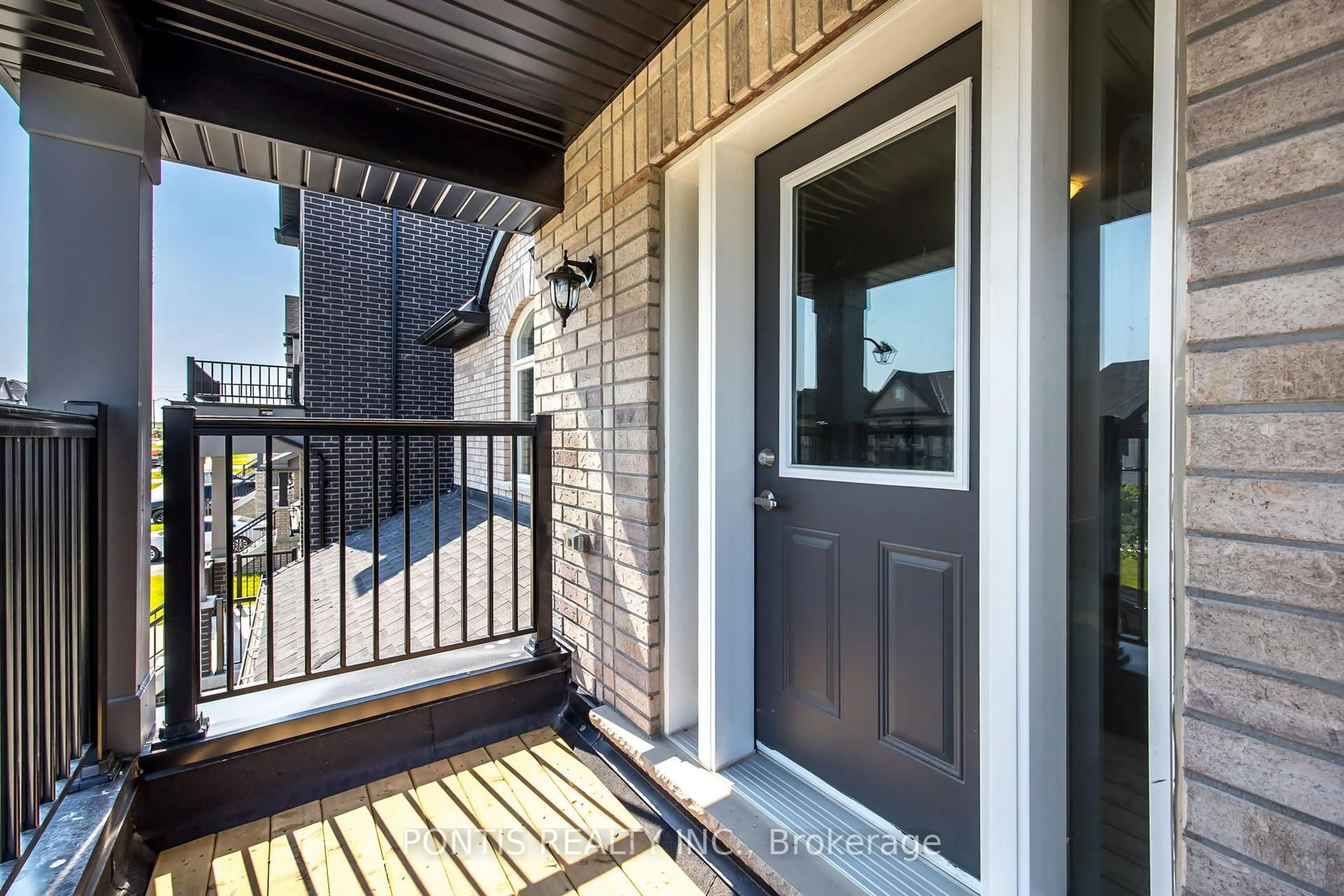 Indoor entryway for 1406 Stovell Cres, Innisfil Ontario L0L 1W0