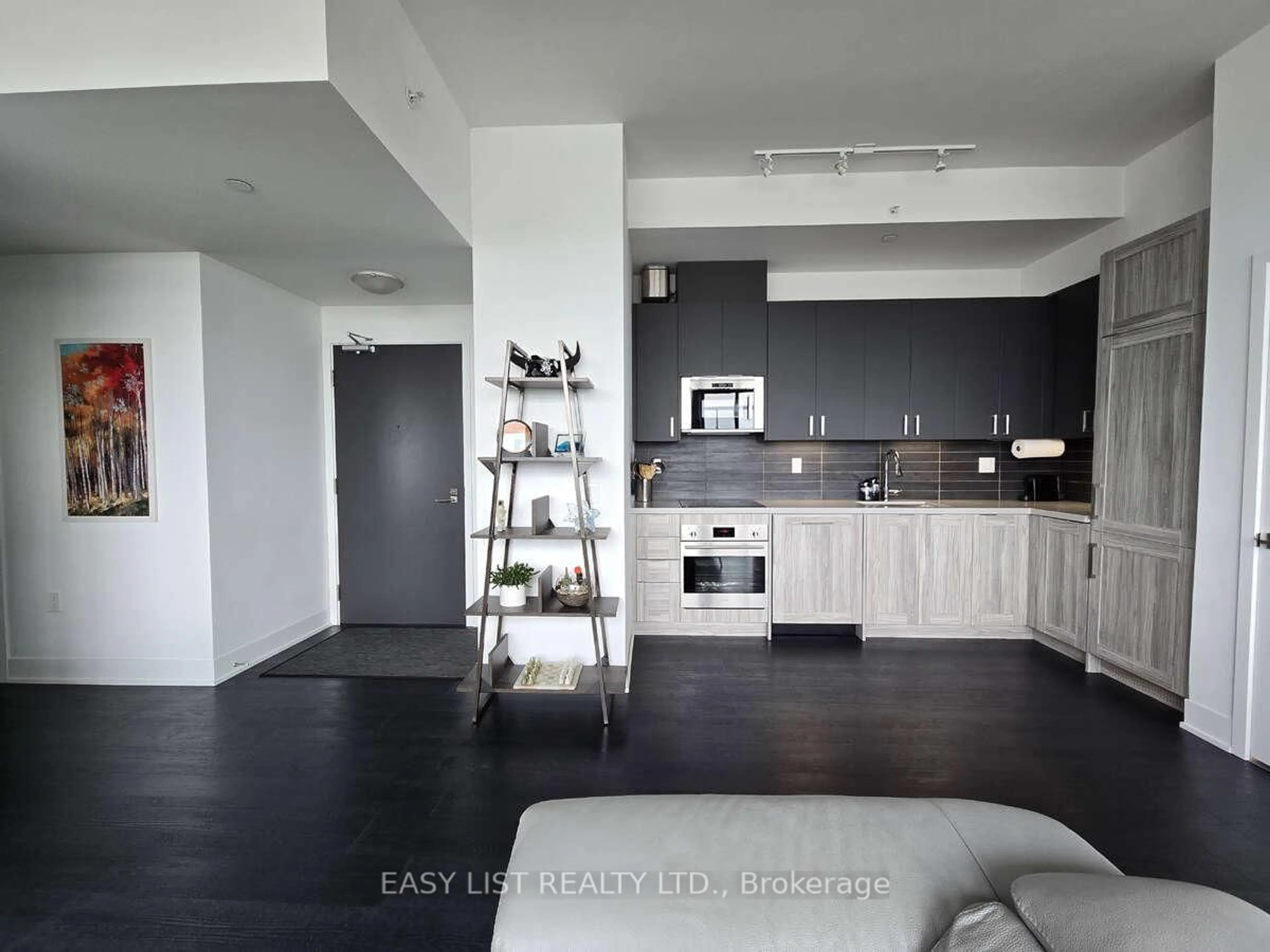Open concept kitchen, unknown for 2908 Highway 7 N/A #616E, Vaughan Ontario L4K 0K5