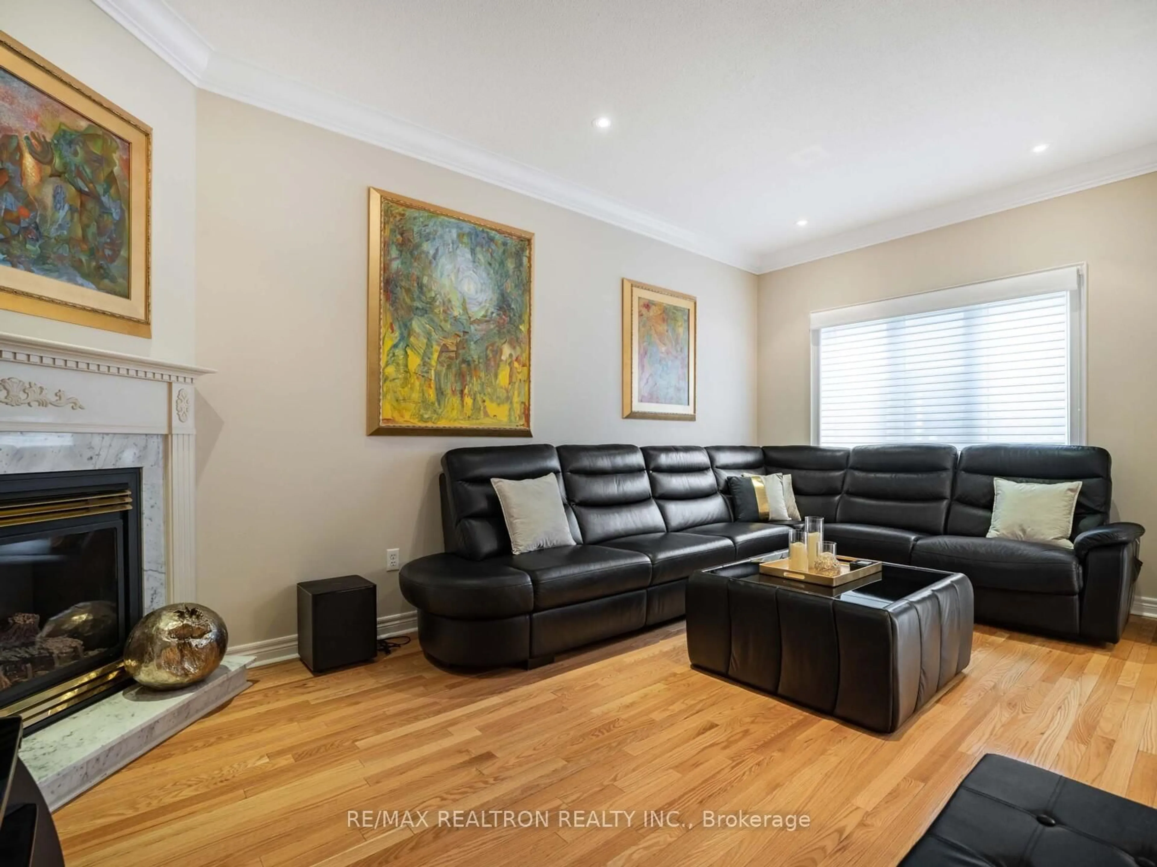 Living room with furniture, wood/laminate floor for 54 Daphnia Dr, Vaughan Ontario L4J 8X4