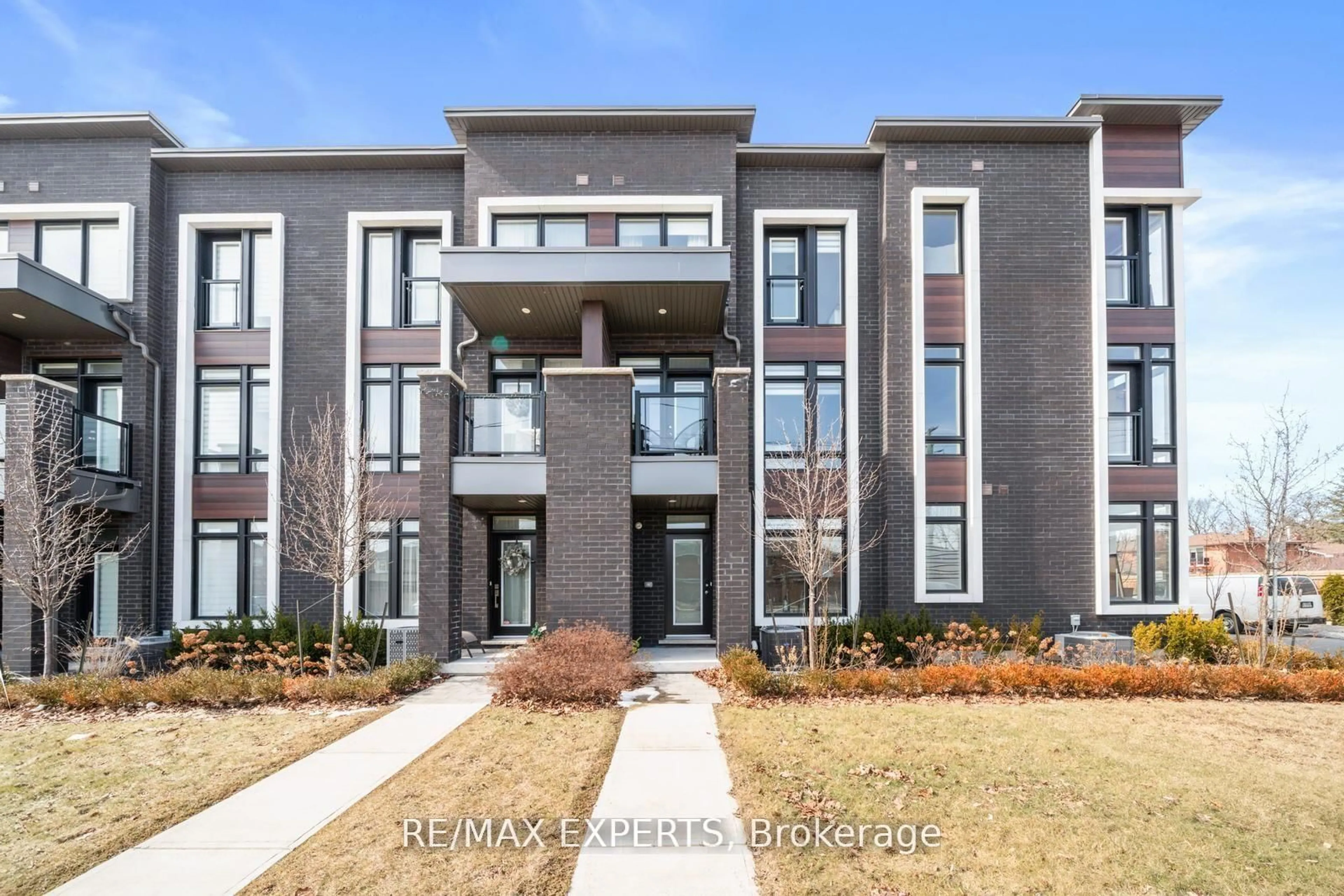 Home with brick exterior material, unknown for 13 Shatner Turnabout Cres, Vaughan Ontario L4L 0M4