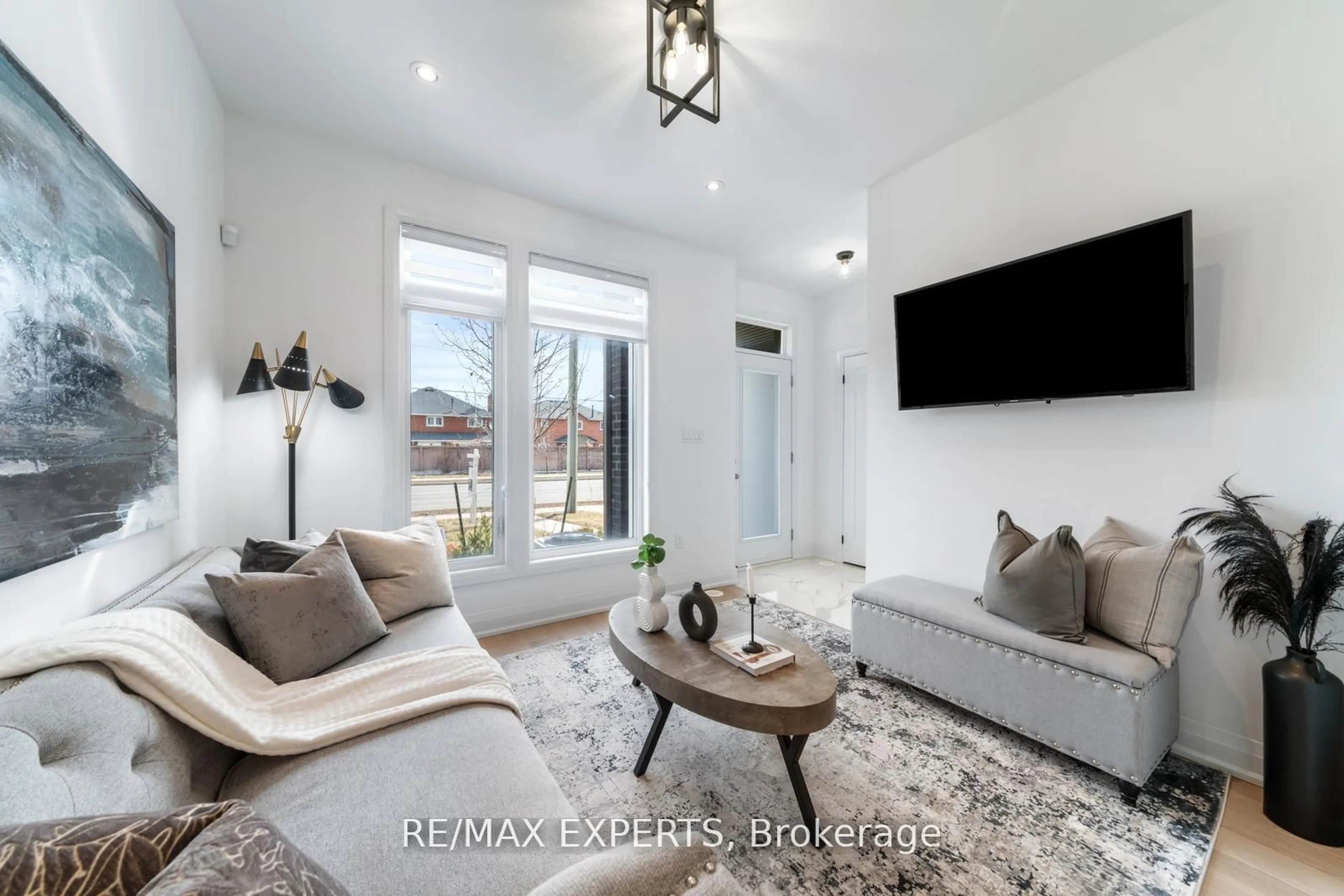 Living room with furniture, unknown for 13 Shatner Turnabout Cres, Vaughan Ontario L4L 0M4