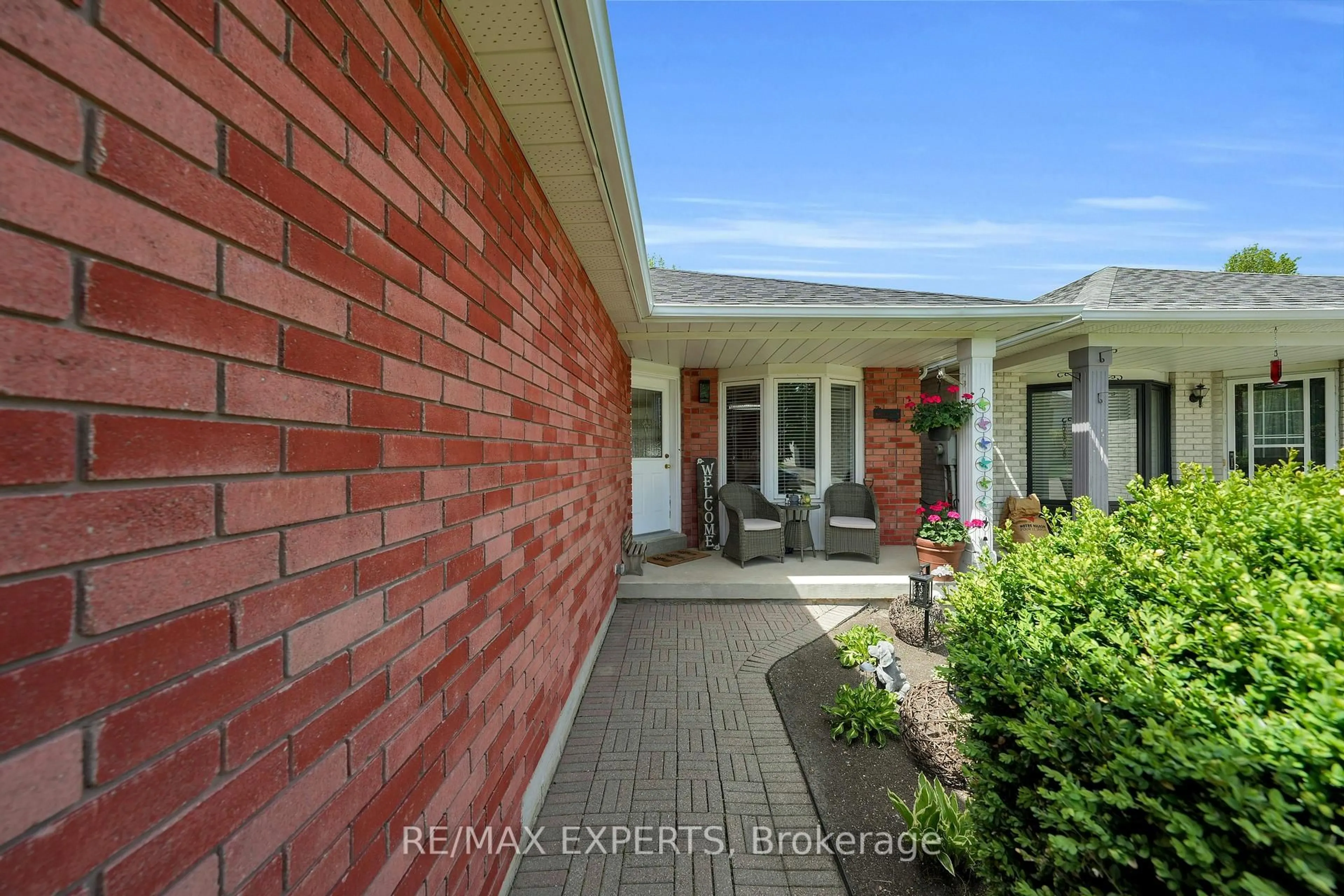 Home with brick exterior material, street for 83 Gray Ave, New Tecumseth Ontario L9R 1P5