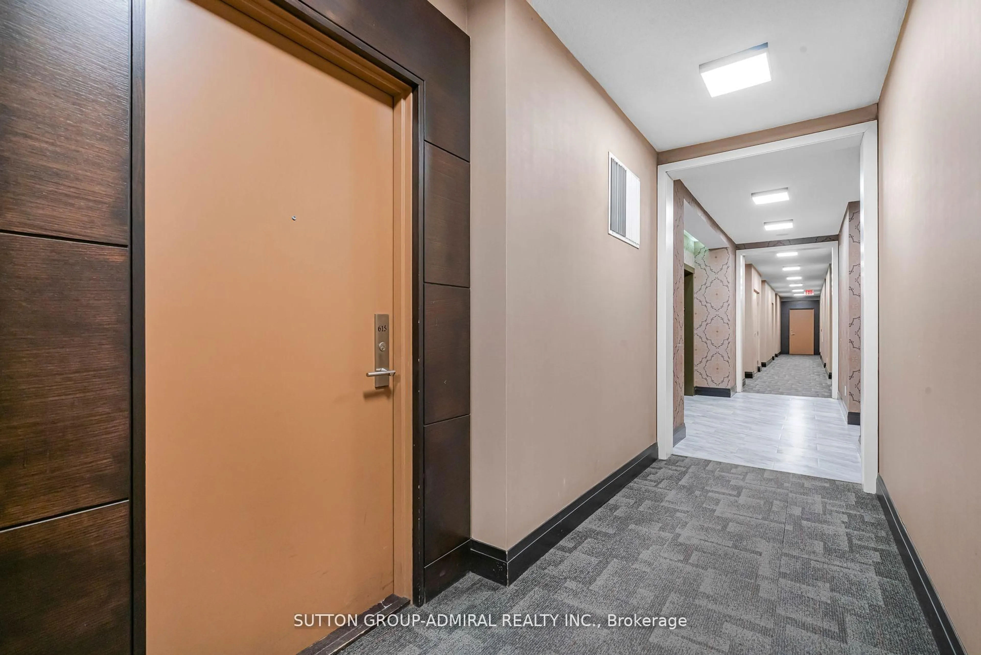 Indoor foyer for 520 Steeles Ave #615, Vaughan Ontario L4J 0H2