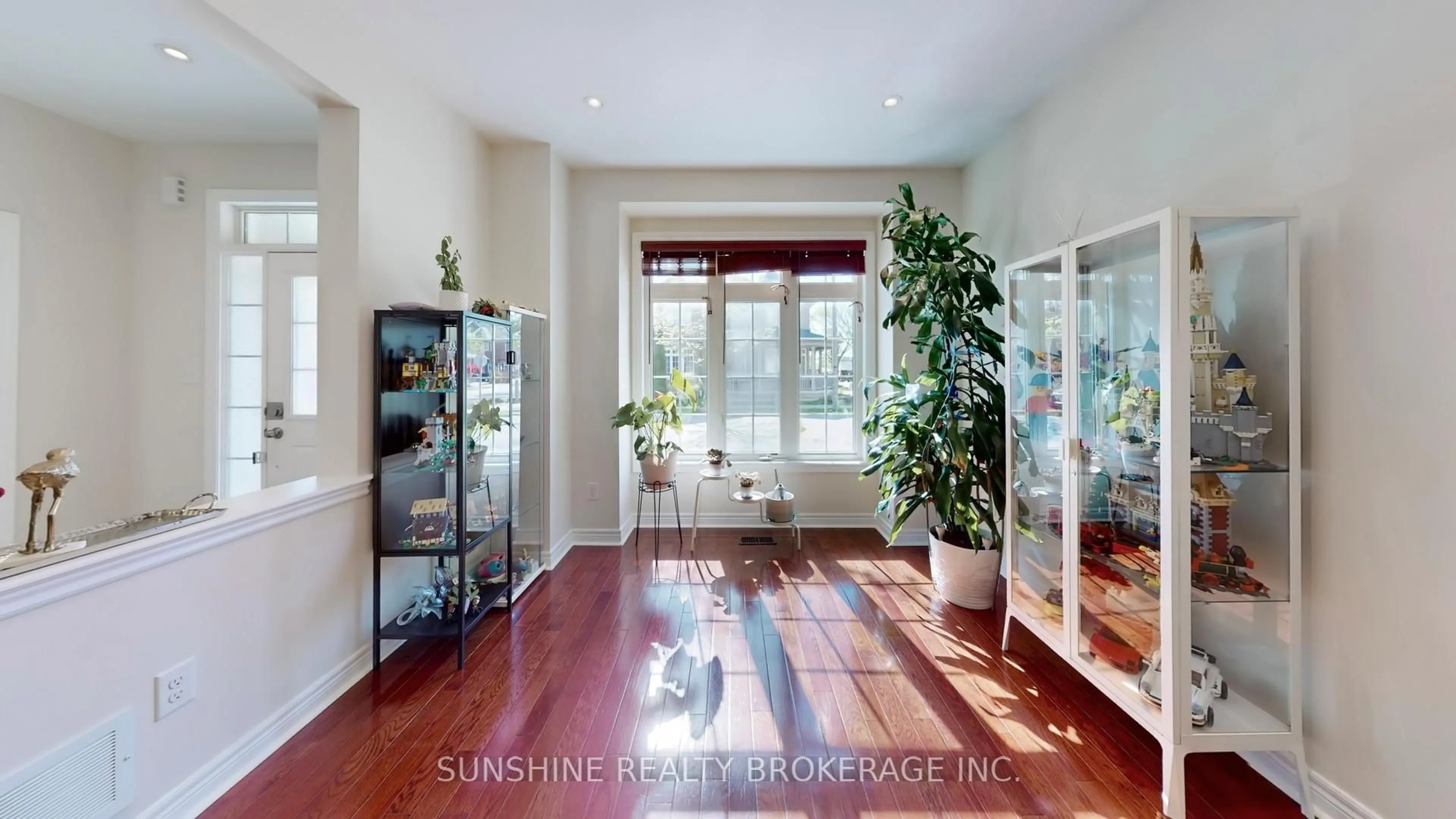 Indoor entryway for 29 Pyneside St, Markham Ontario L6B 0R7