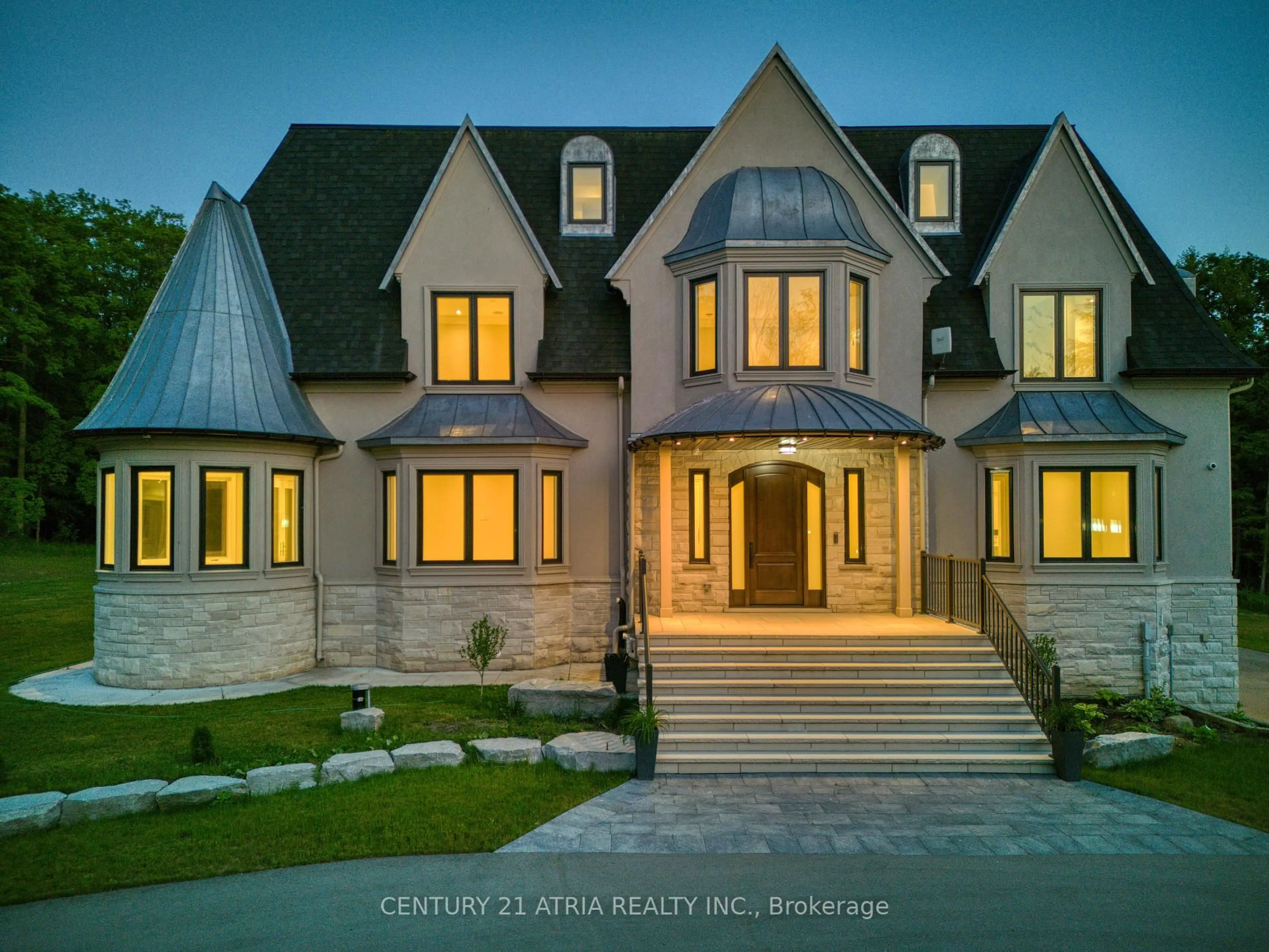 Home with brick exterior material, unknown for 3225 Davis Dr, Whitchurch-Stouffville Ontario L4A 2P8