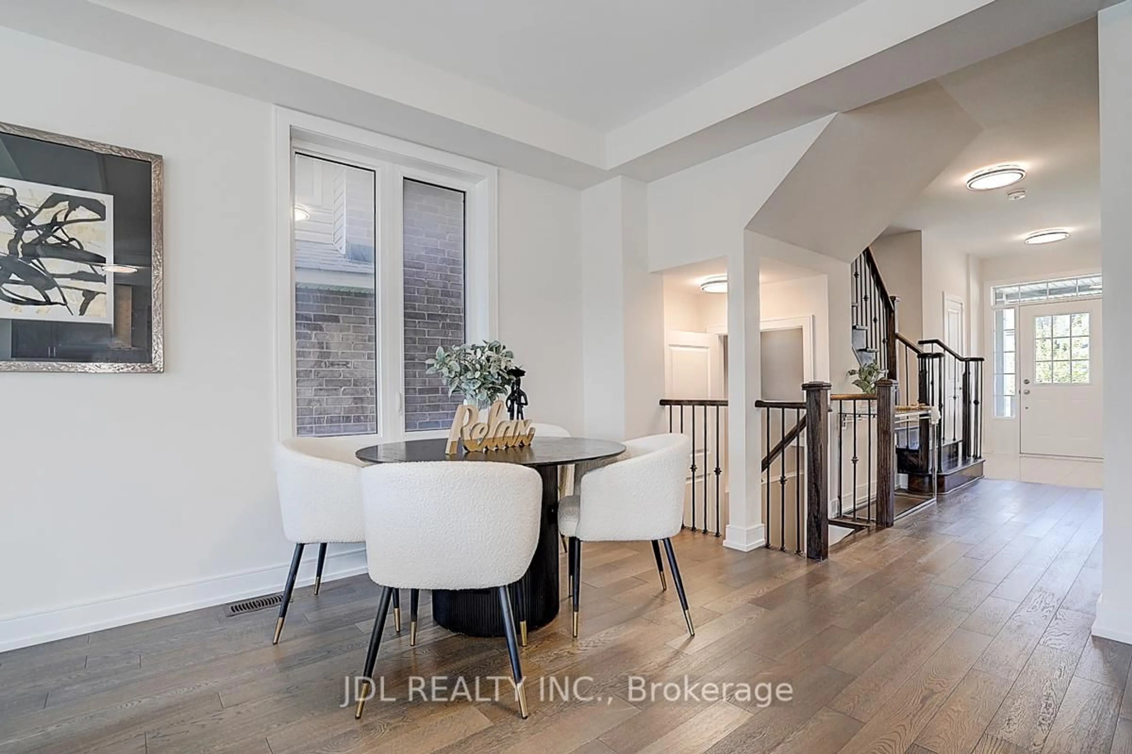 Indoor entryway for 57 Blazing Star St, East Gwillimbury Ontario L9N 0S2