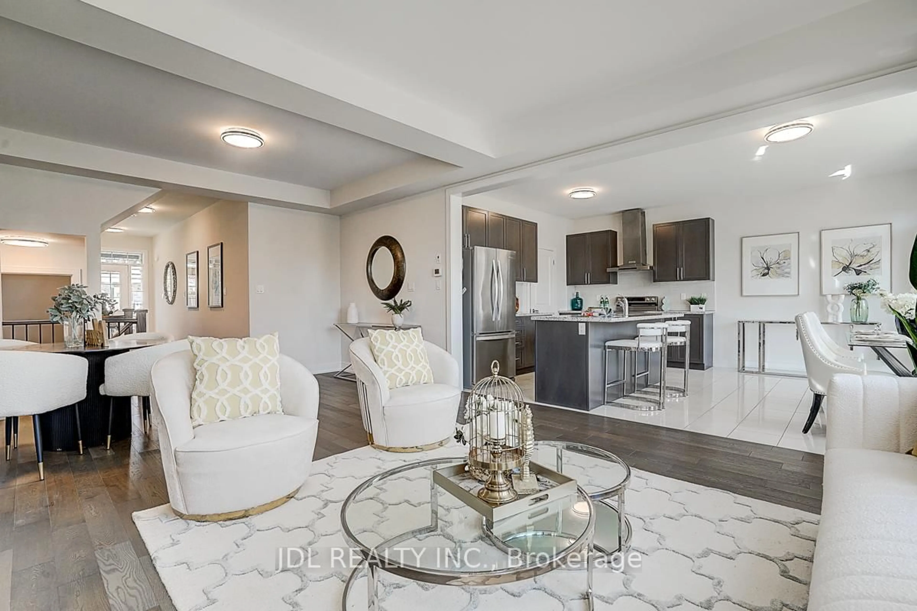 Living room with furniture, unknown for 57 Blazing Star St, East Gwillimbury Ontario L9N 0S2