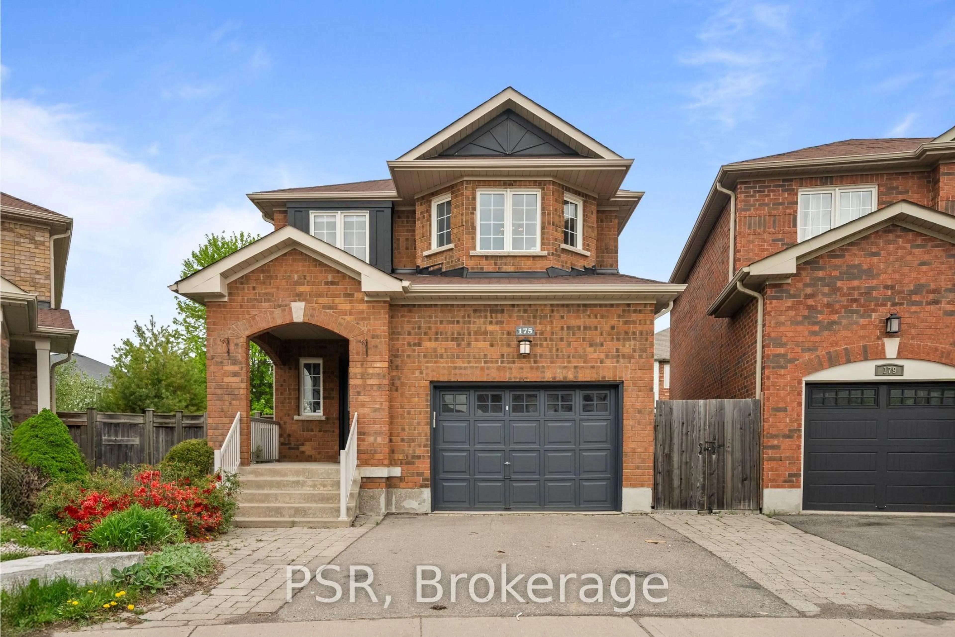 Home with brick exterior material, street for 175 Penndutch Circ, Whitchurch-Stouffville Ontario L4A 0N9