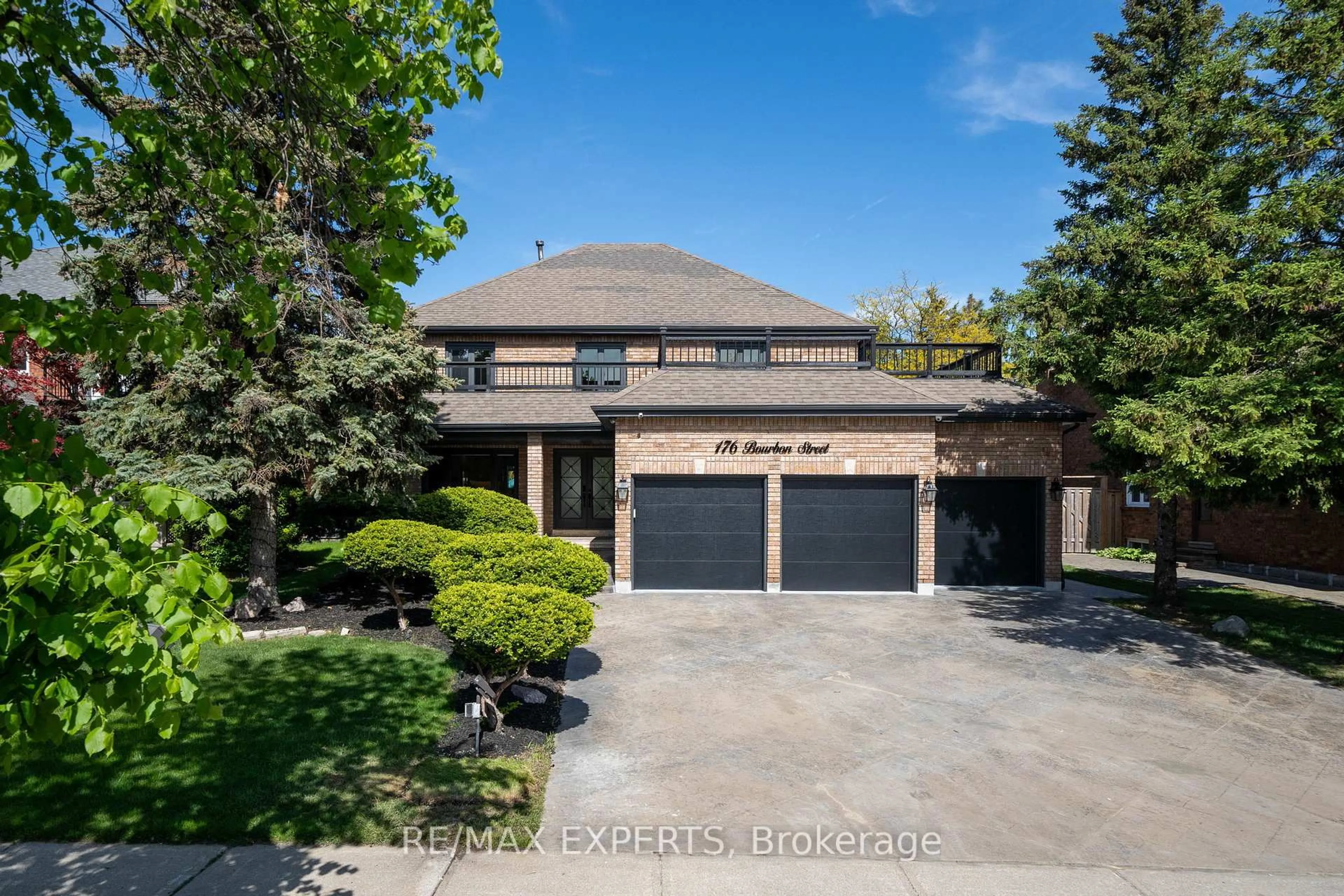 Home with brick exterior material, street for 176 Bourbon St, Vaughan Ontario L4L 6Y9