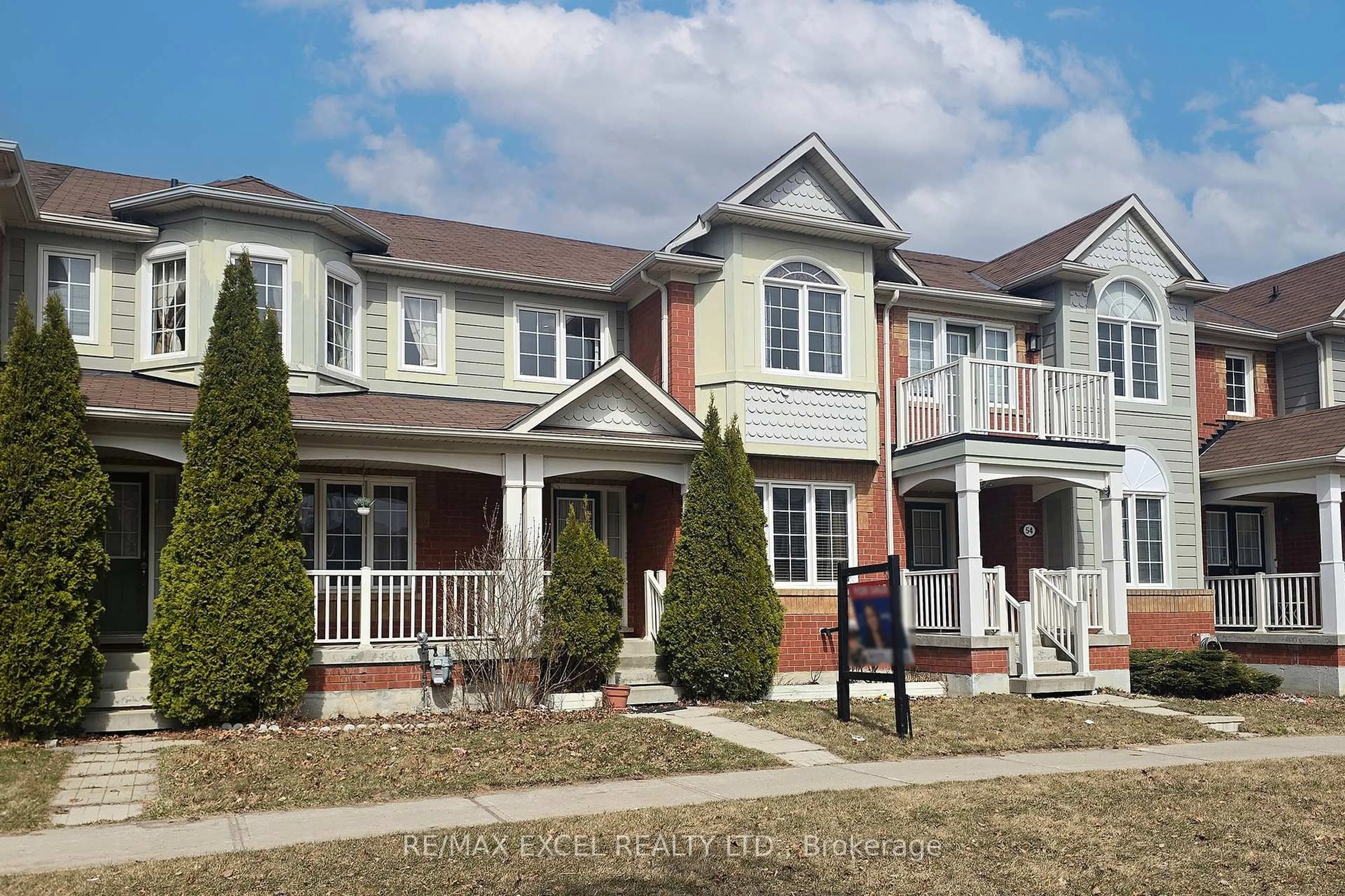 Home with vinyl exterior material, street for 52 Morning Dove Dr, Markham Ontario L6B 1L2