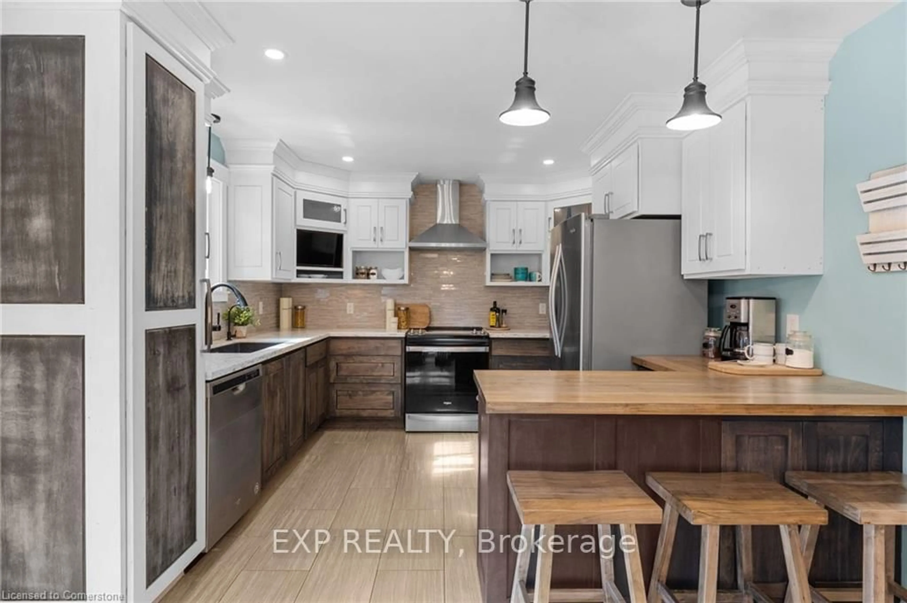 Open concept kitchen, unknown for 2648 WILSON Pl, Innisfil Ontario L9S 3V2